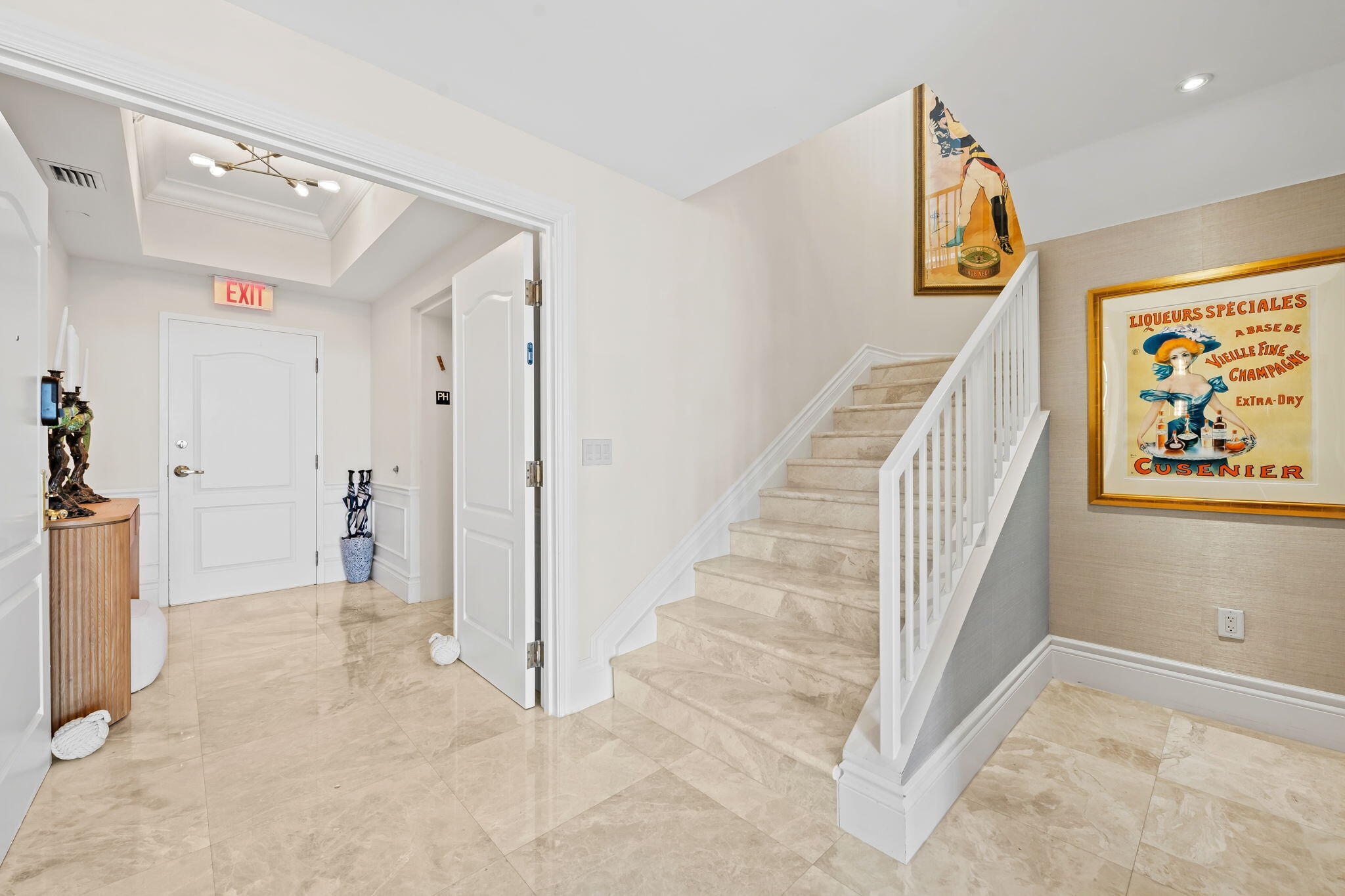 3501 N Ocean Drive Ph 7 Property Photo 14