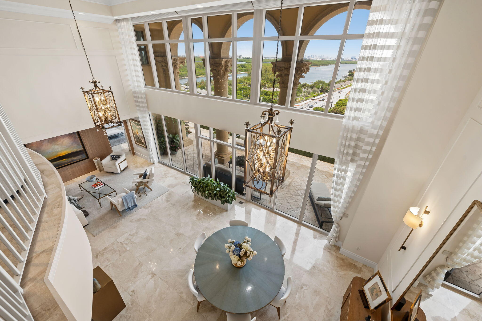 3501 N Ocean Drive Ph 7 Property Photo 17