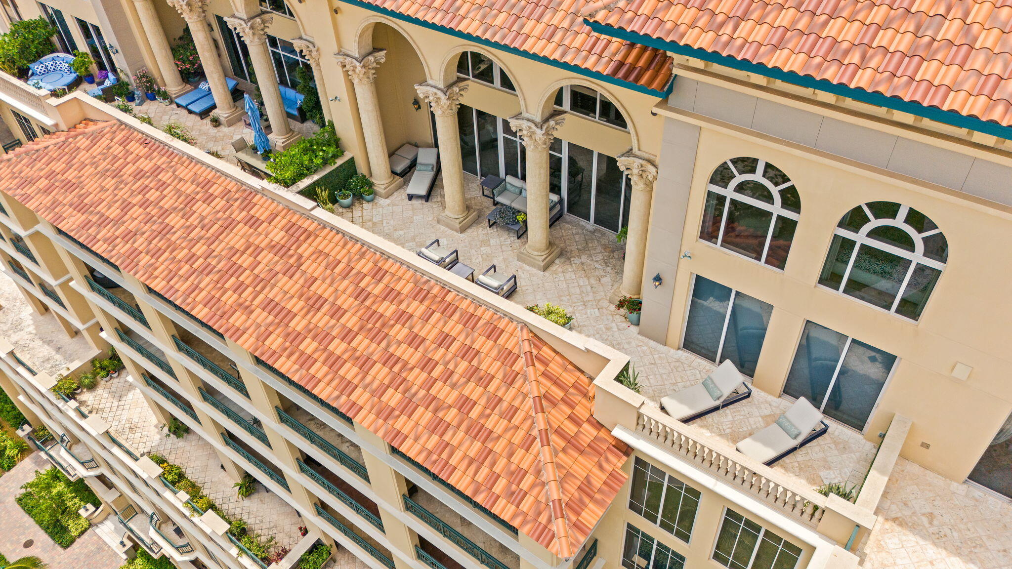 3501 N Ocean Drive Ph 7 Property Photo 19