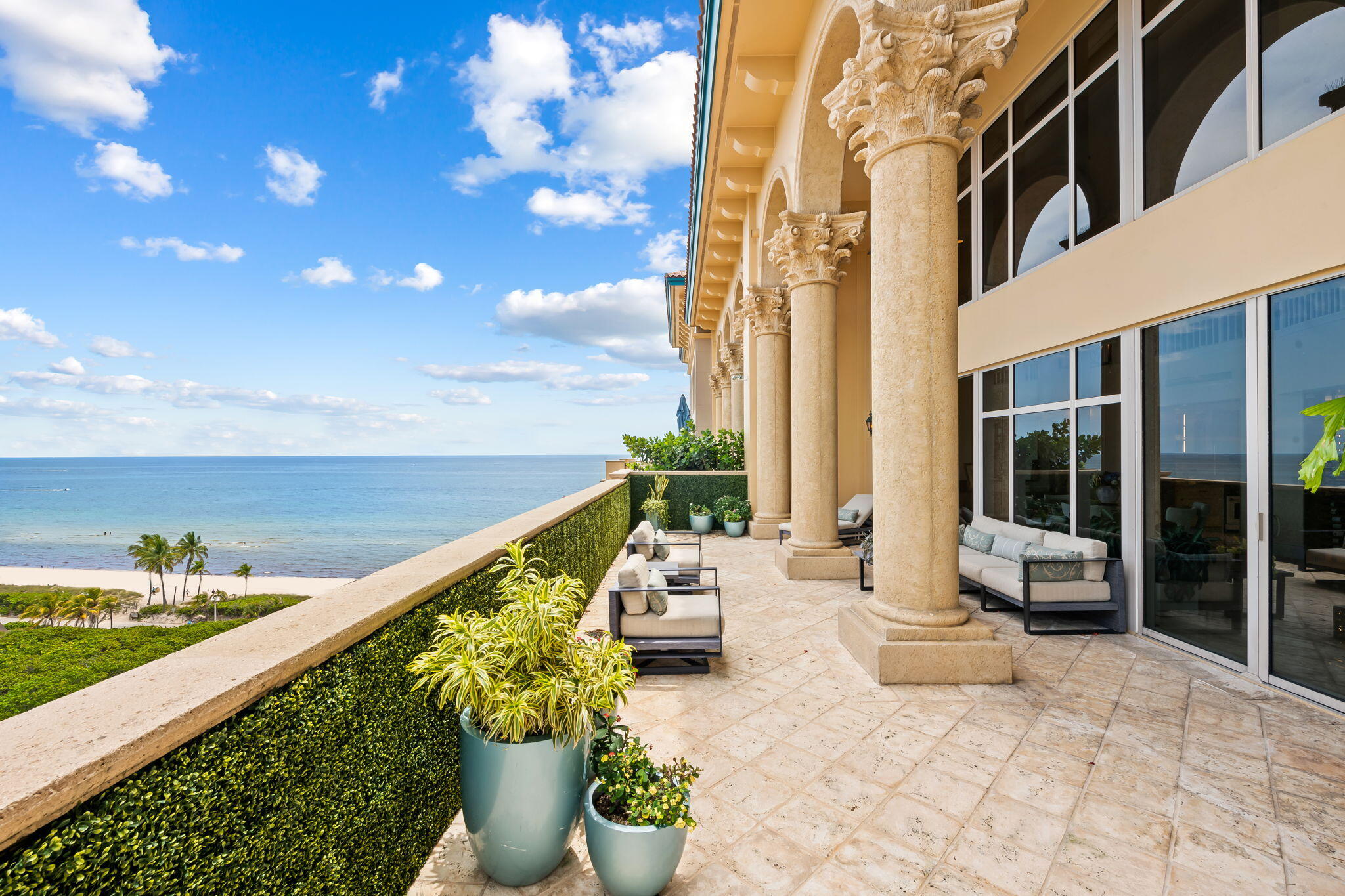 3501 N Ocean Drive Ph 7 Property Photo 23