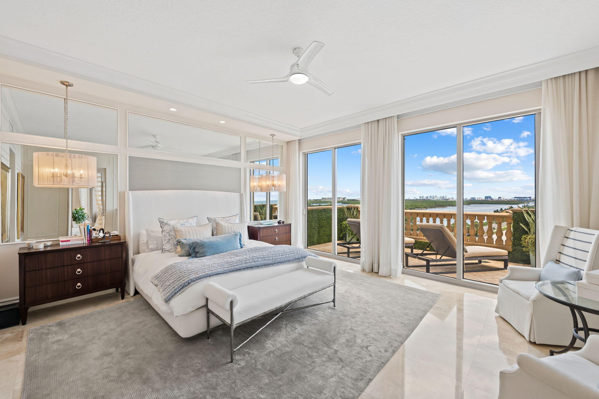 3501 N Ocean Drive Ph 7 Property Photo 25