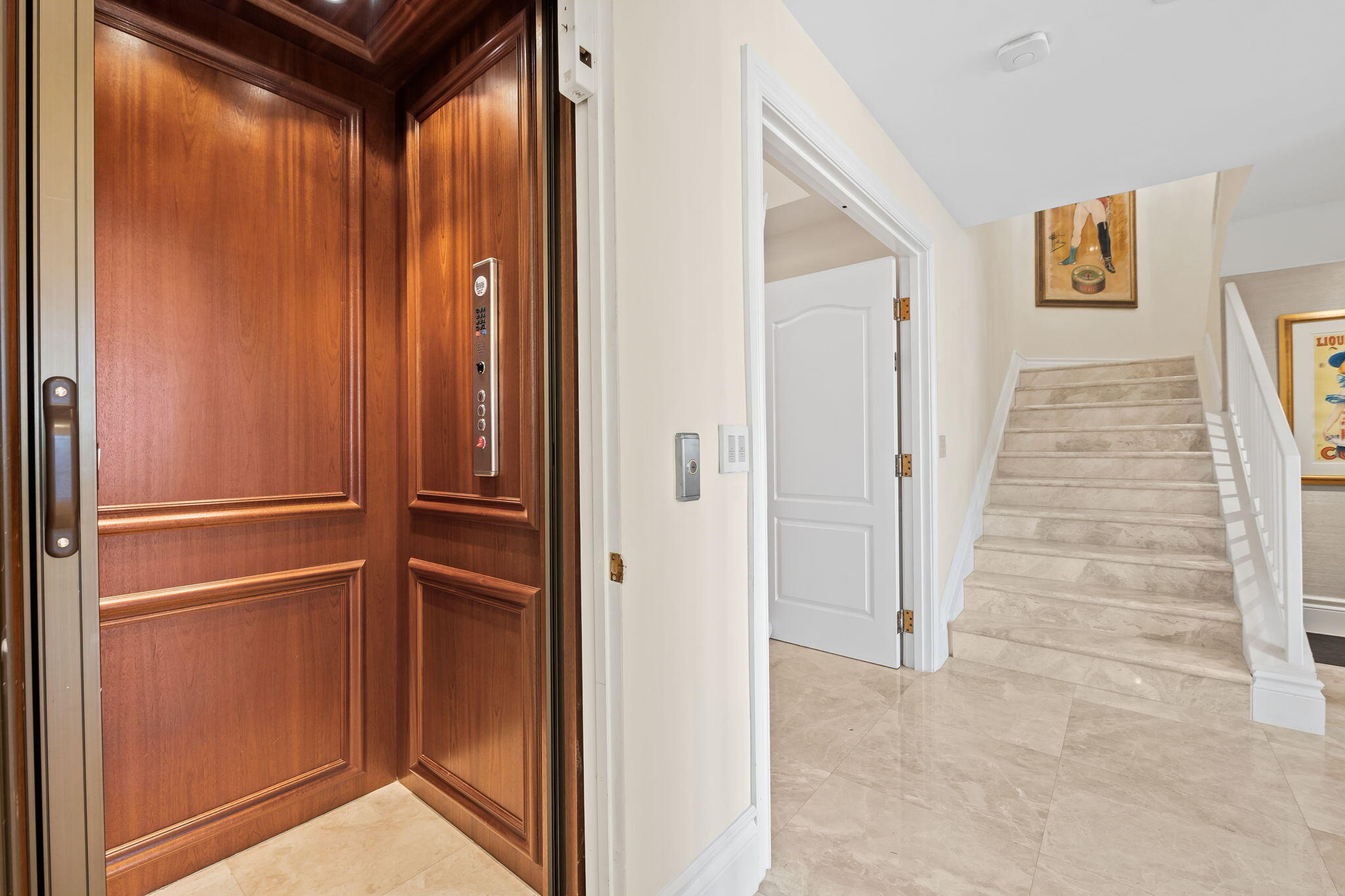 3501 N Ocean Drive Ph 7 Property Photo 49
