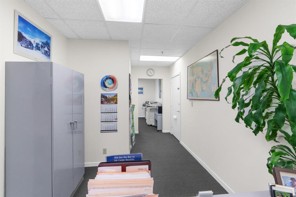 2455 E Sunrise Boulevard 802 Property Photo 10