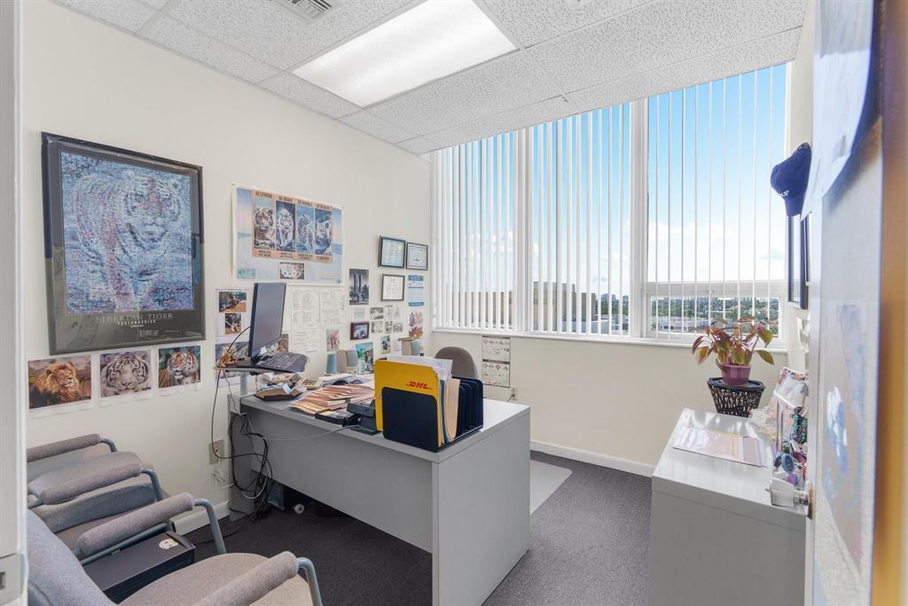 2455 E Sunrise Boulevard 801 Property Photo 4