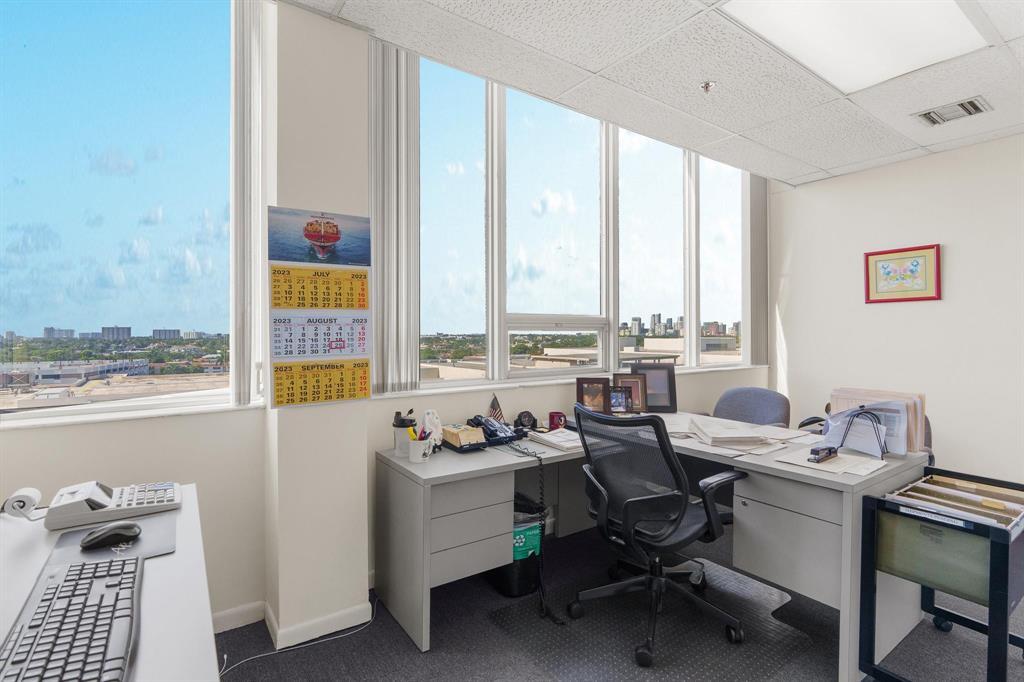 2455 E Sunrise Boulevard 801 Property Photo 5