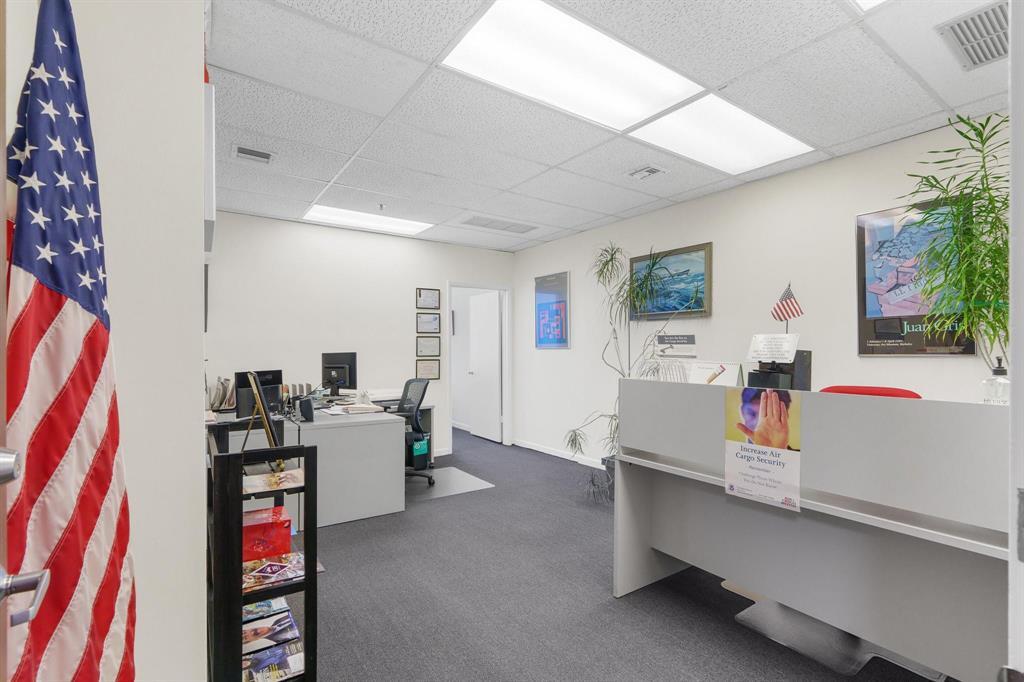 2455 E Sunrise Boulevard 801 Property Photo 6