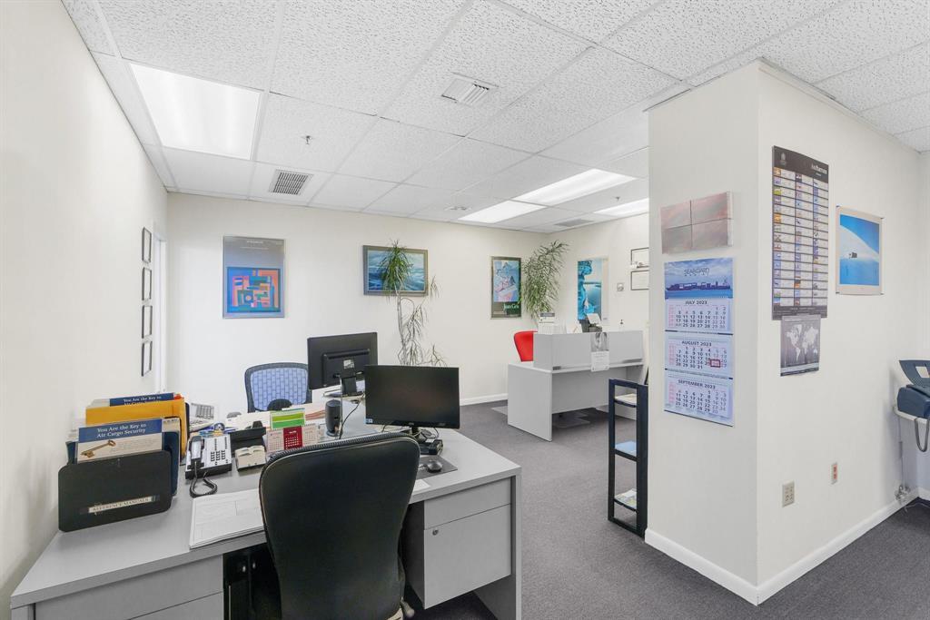 2455 E Sunrise Boulevard 801 Property Photo 12