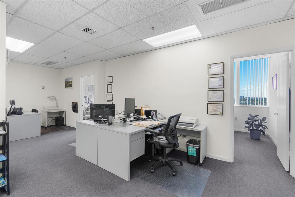 2455 E Sunrise Boulevard 801 Property Photo 14