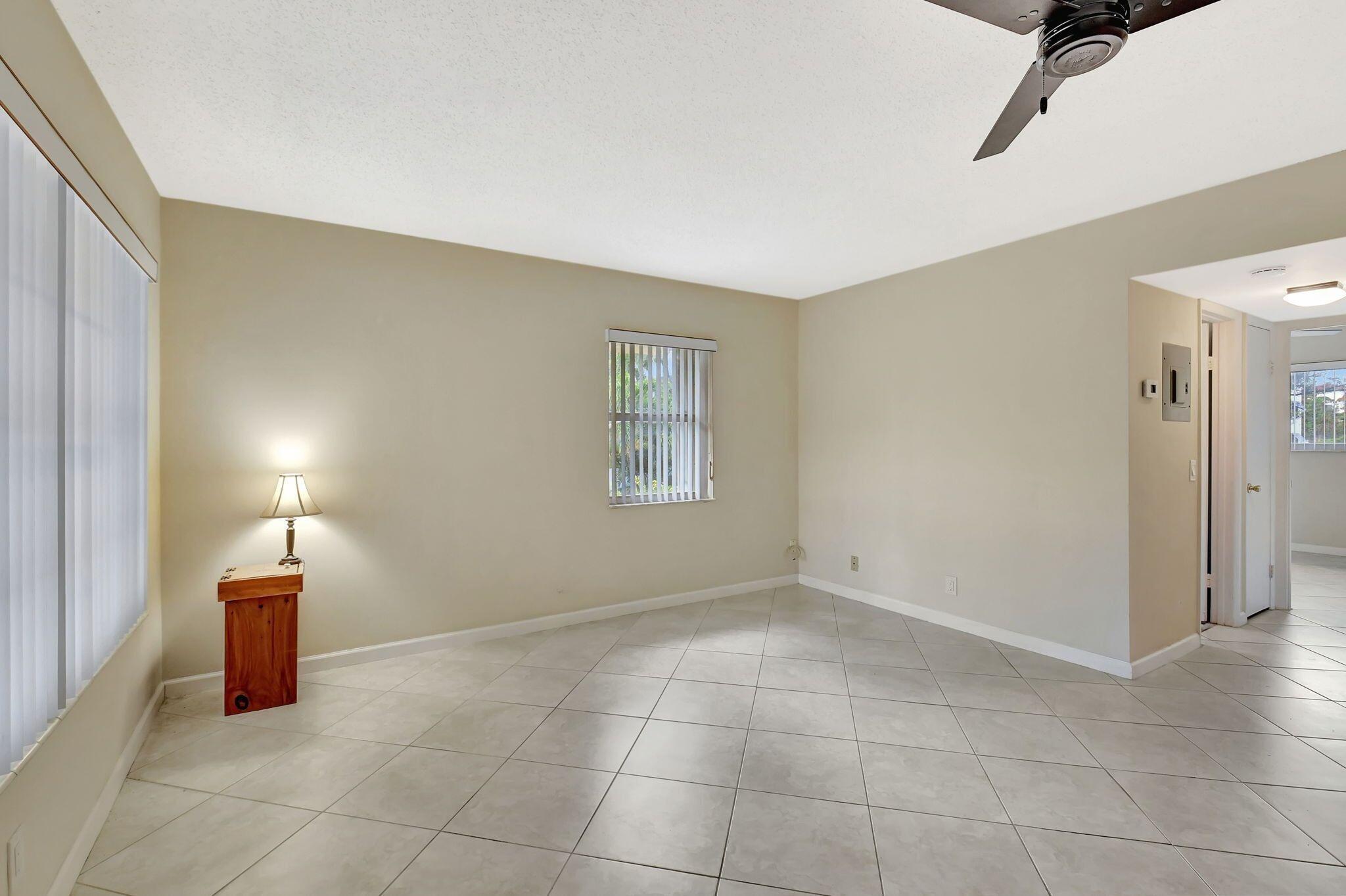 638 Snug Harbor Drive E11 Property Photo 5