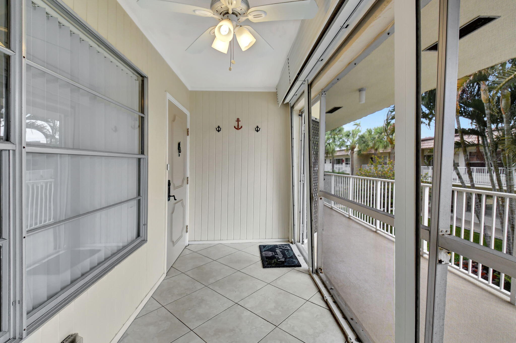 638 Snug Harbor Drive E11 Property Photo 27