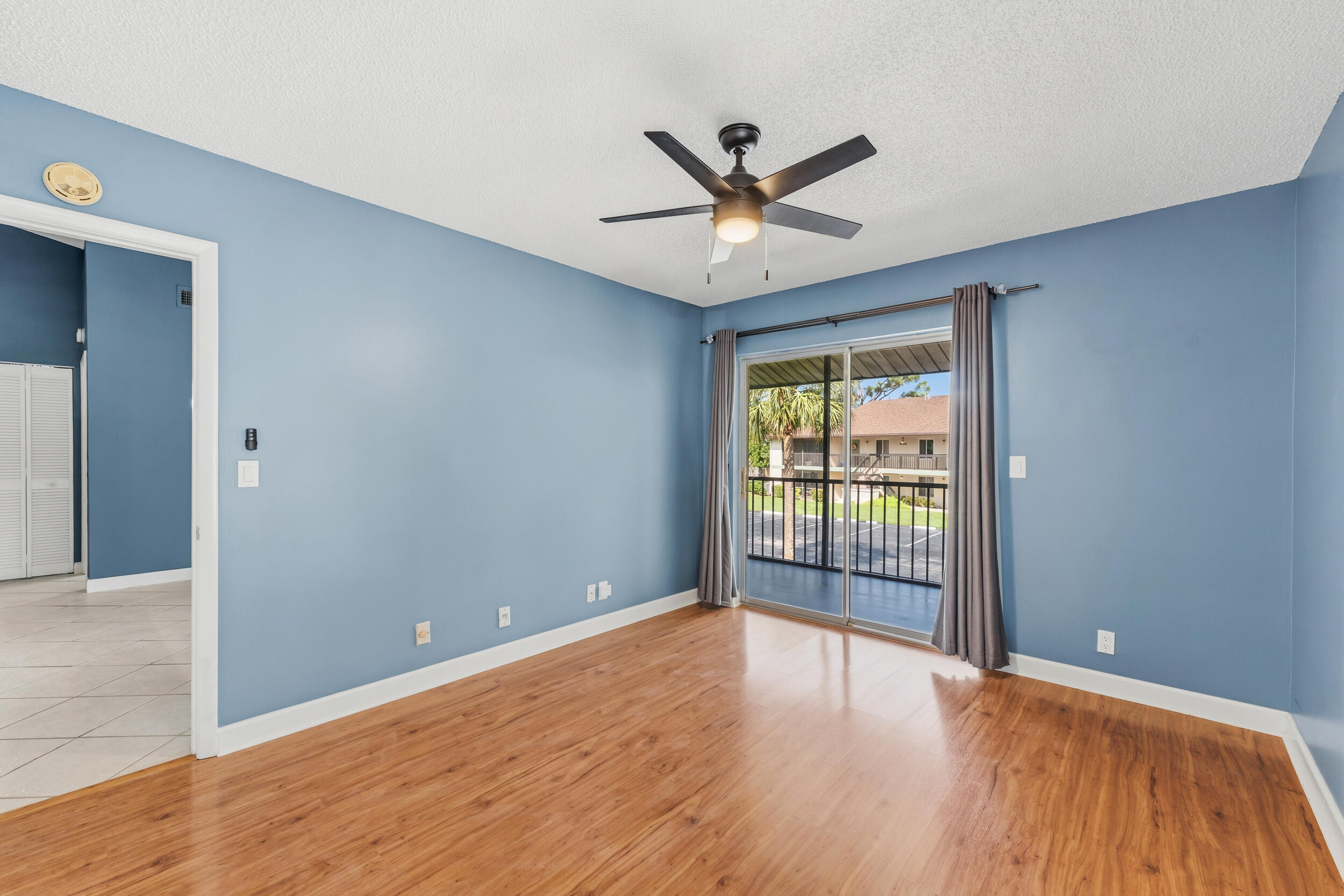 6314 Chasewood Drive E Property Photo 10