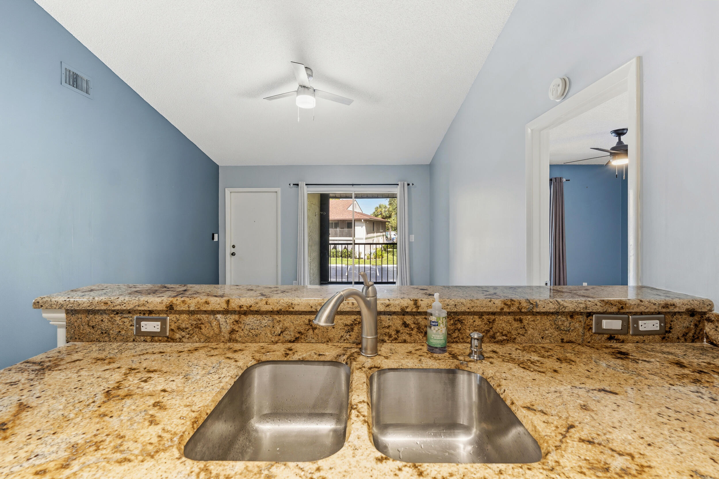 6314 Chasewood Drive E Property Photo 14