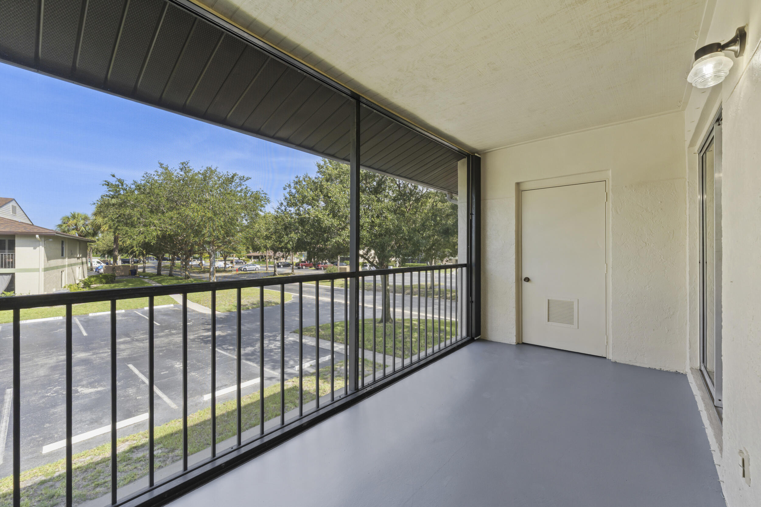 6314 Chasewood Drive E Property Photo 20