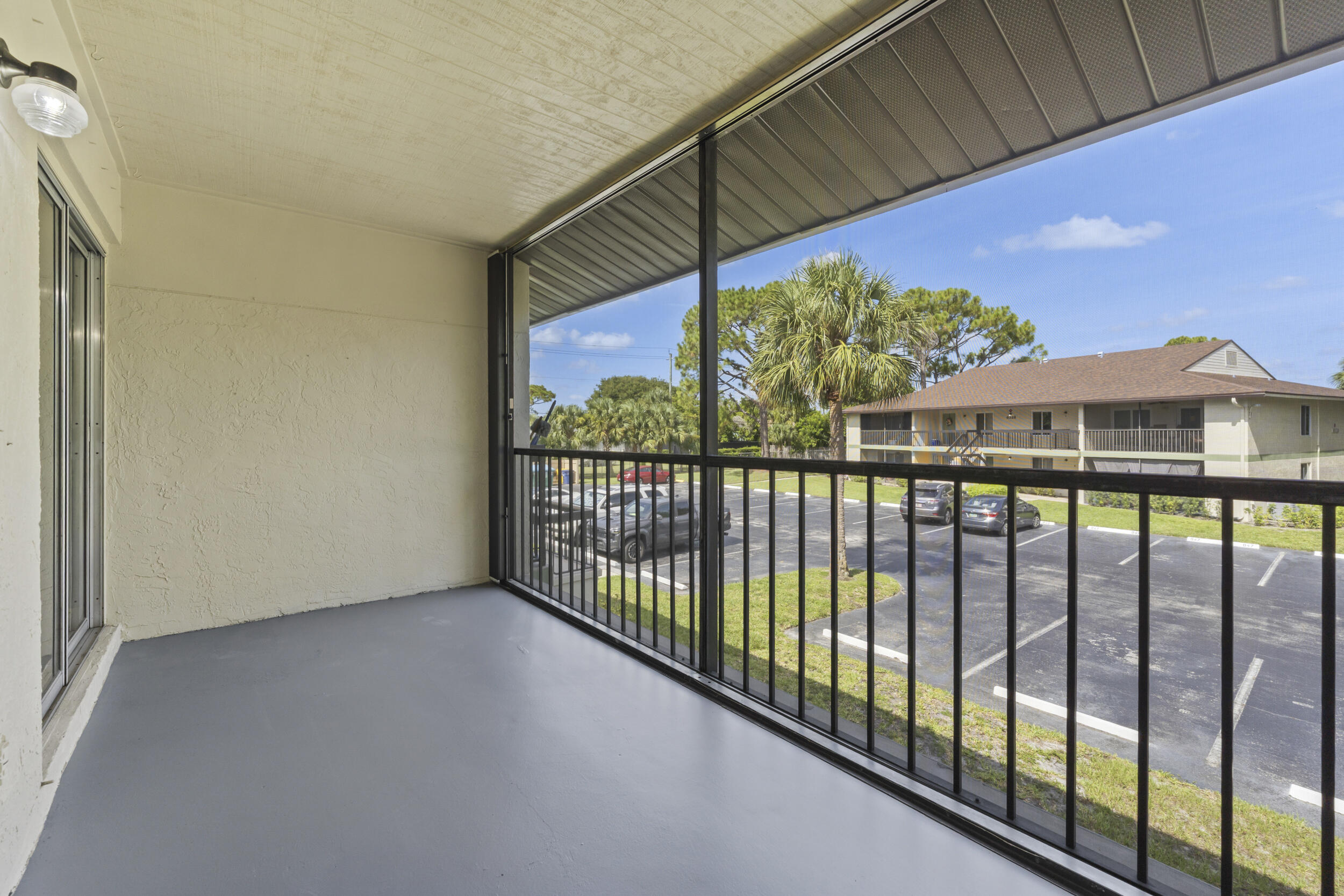 6314 Chasewood Drive E Property Photo 22