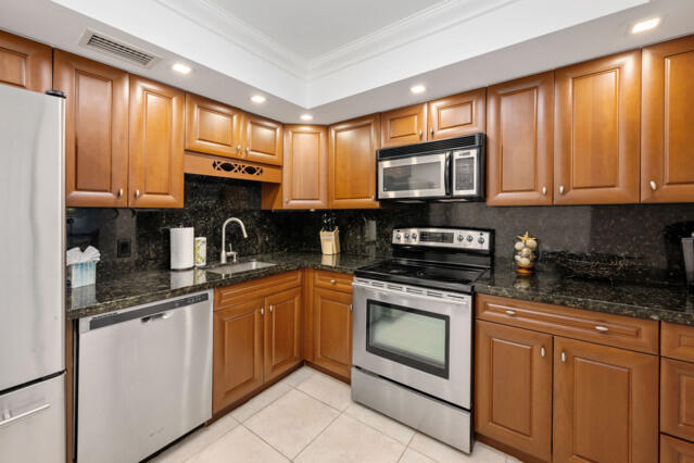 3610 S Ocean Boulevard 510 Property Photo 21