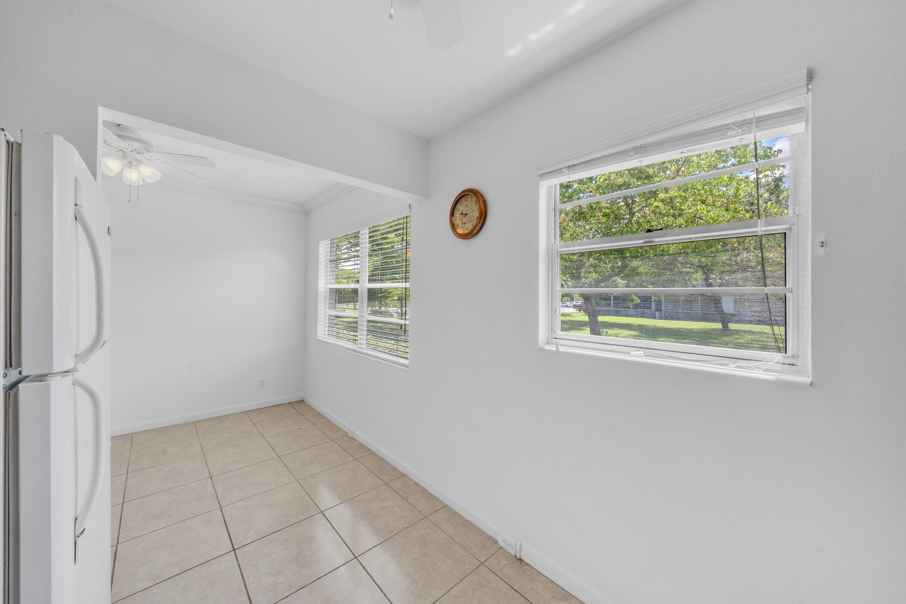 169 Suffolk E Property Photo 9