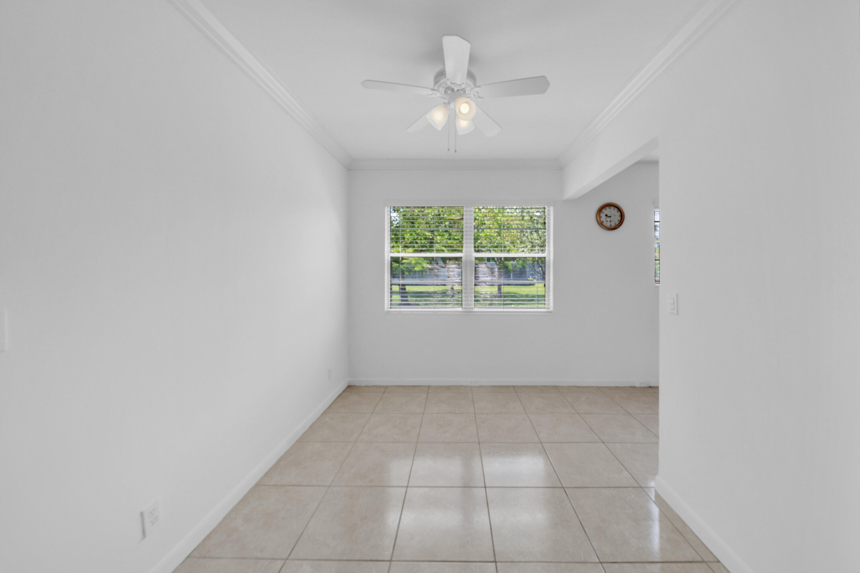 169 Suffolk E Property Photo 10