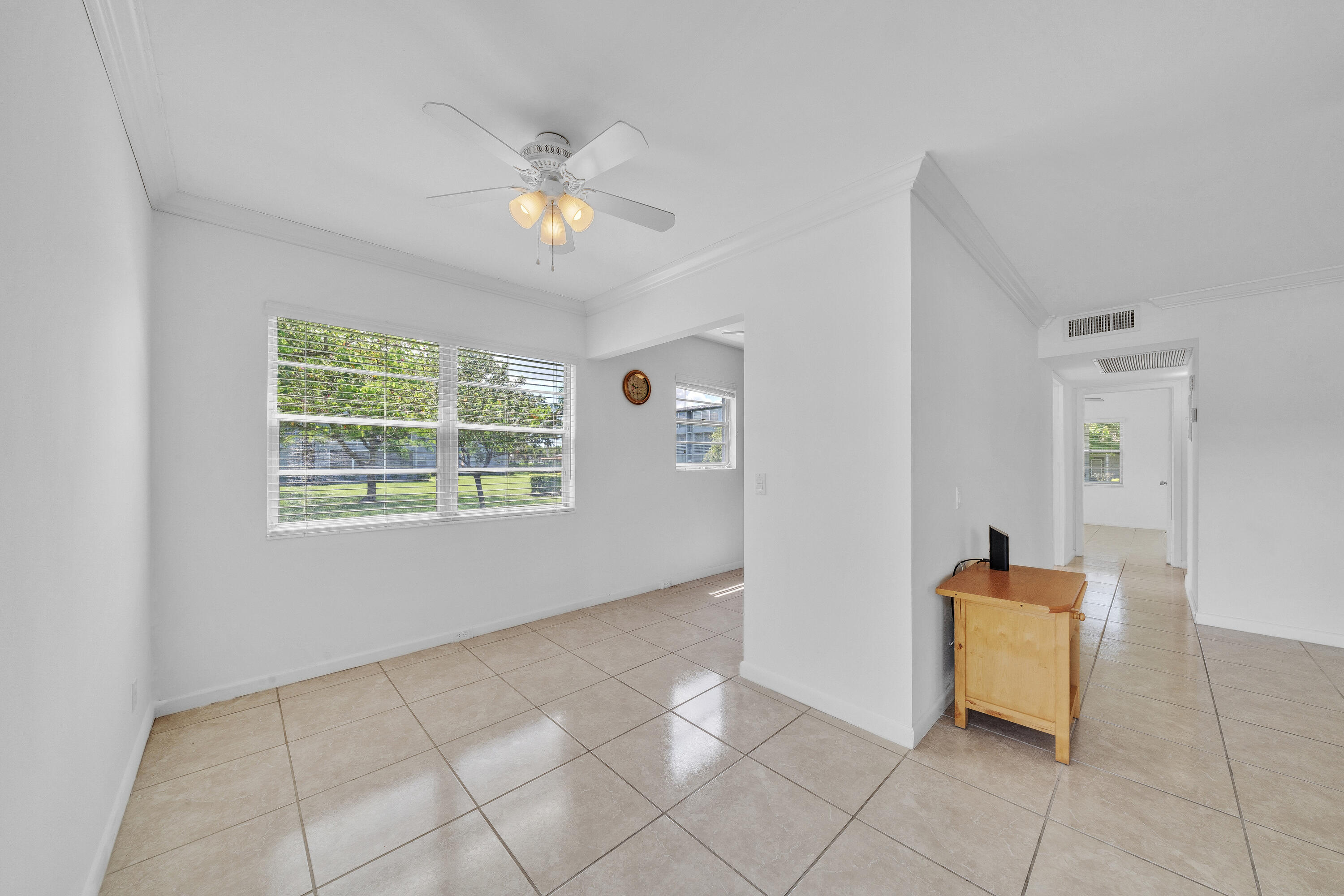 169 Suffolk E Property Photo 11