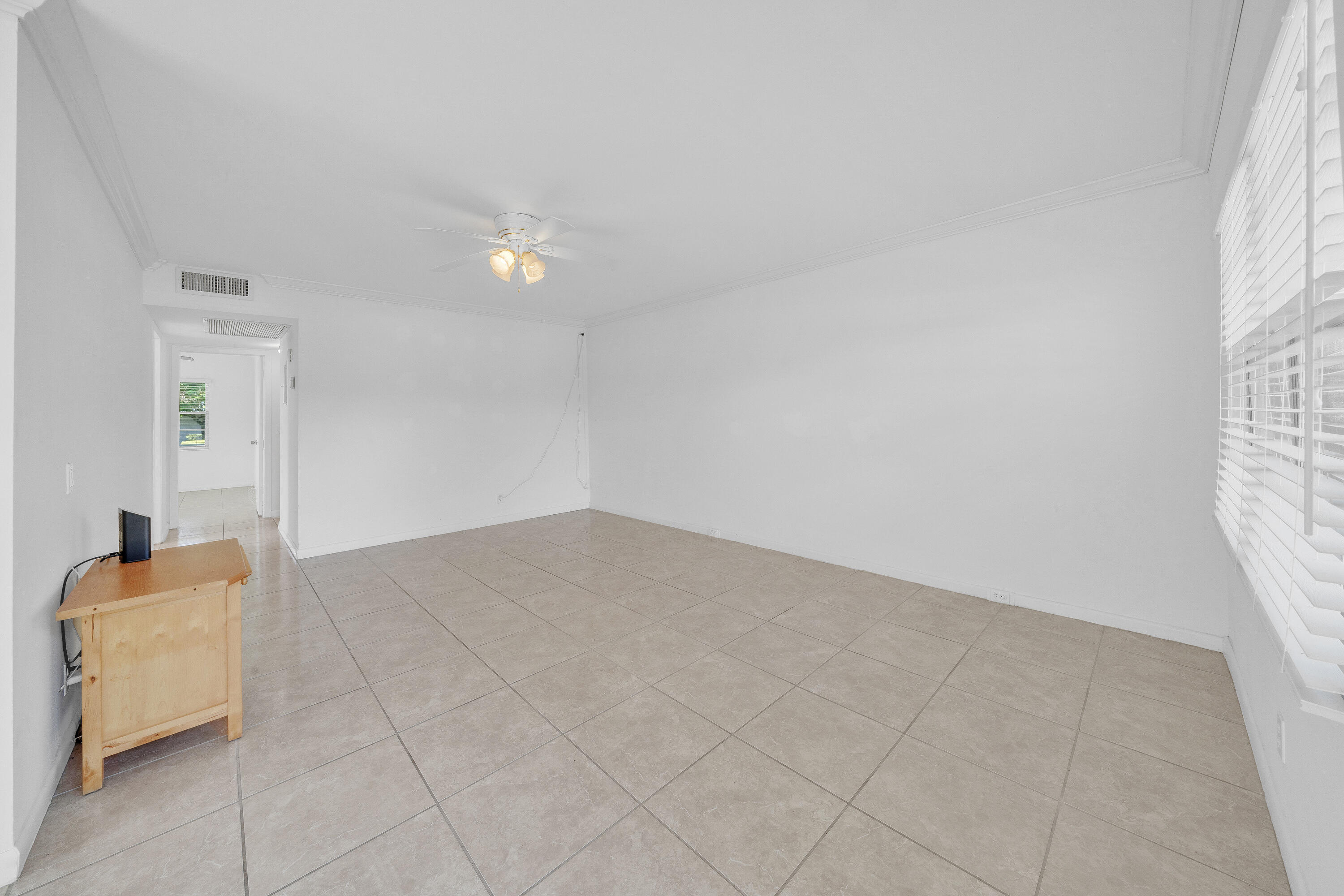 169 Suffolk E Property Photo 12