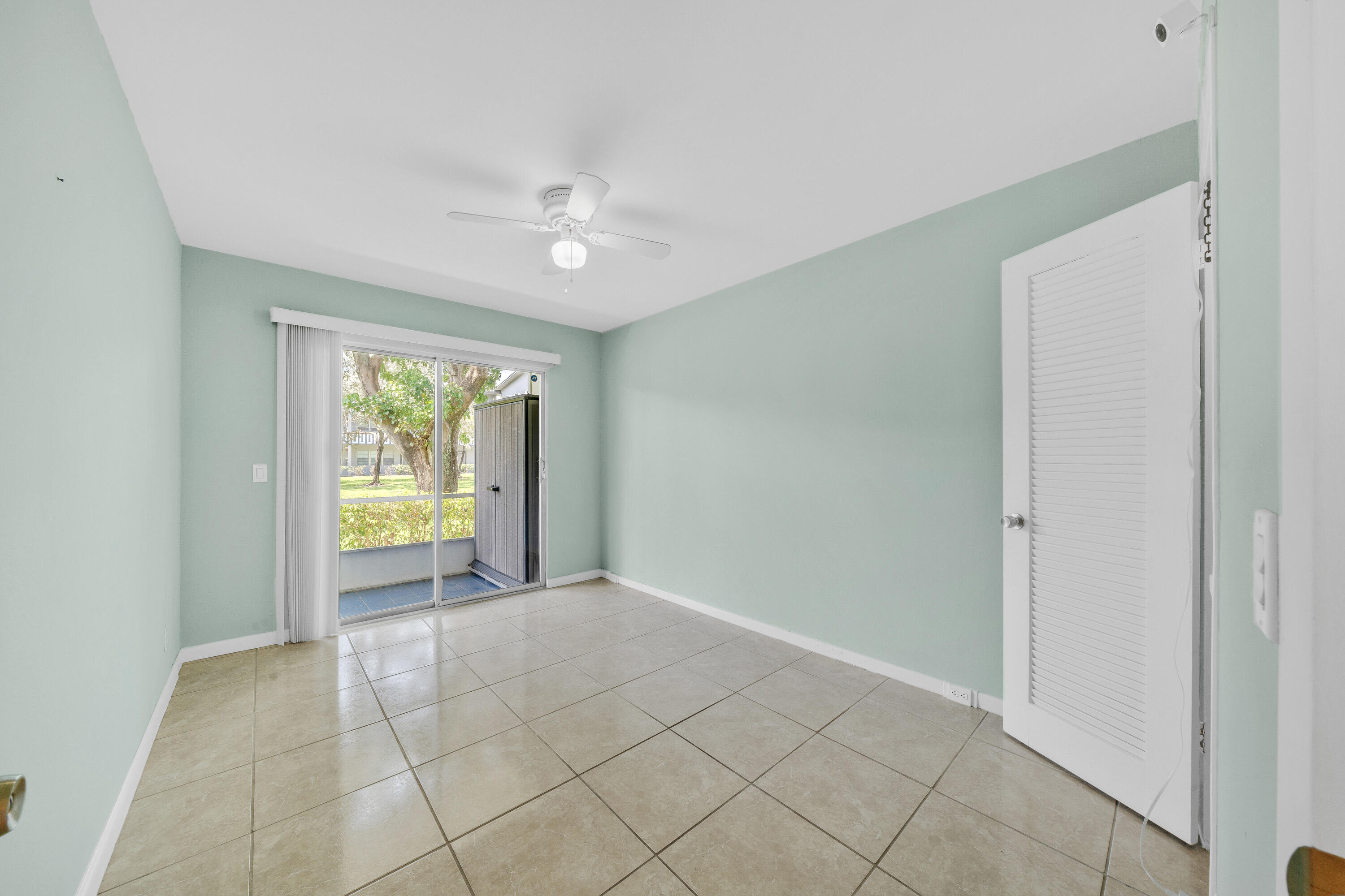 169 Suffolk E Property Photo 17
