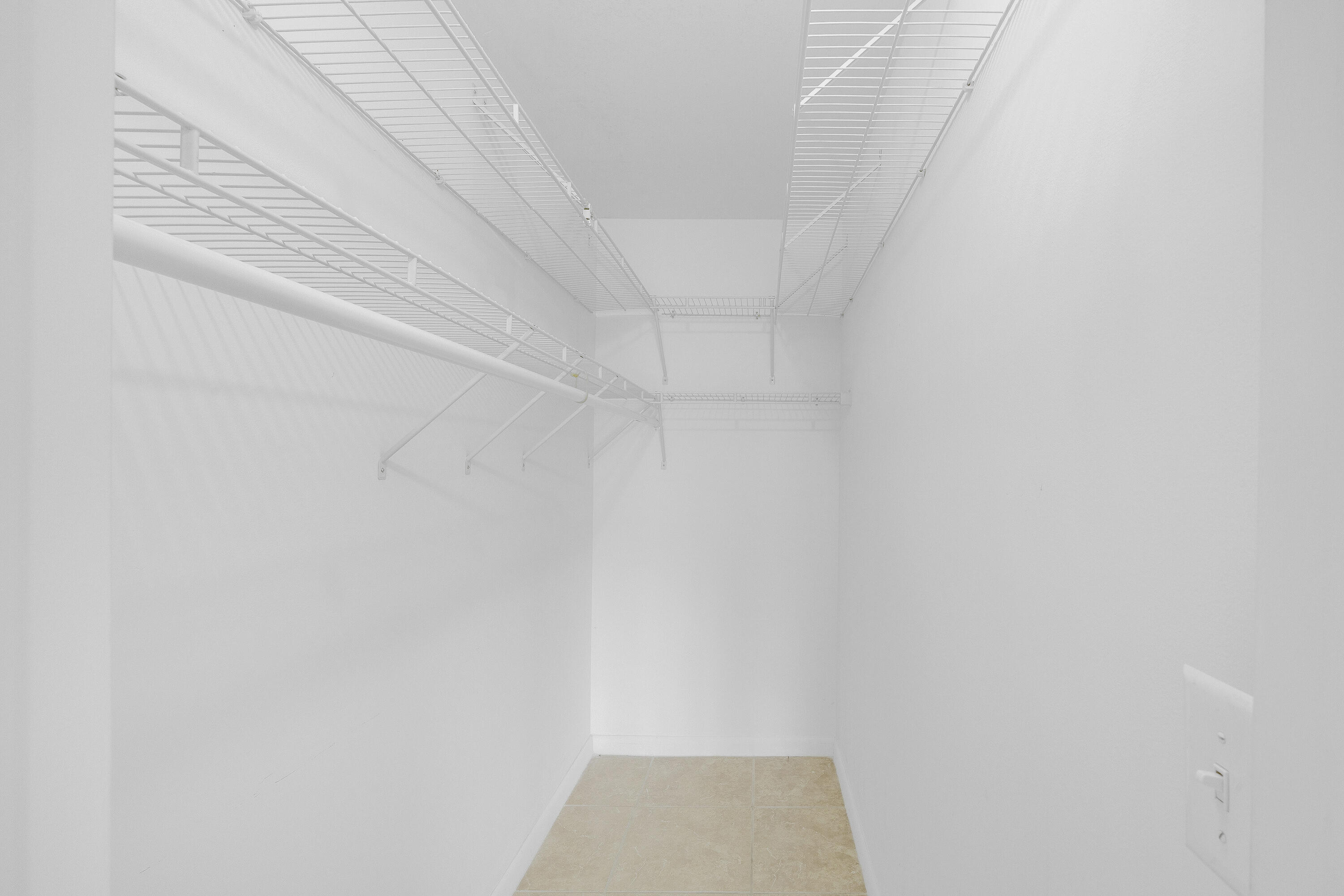 169 Suffolk E Property Photo 19