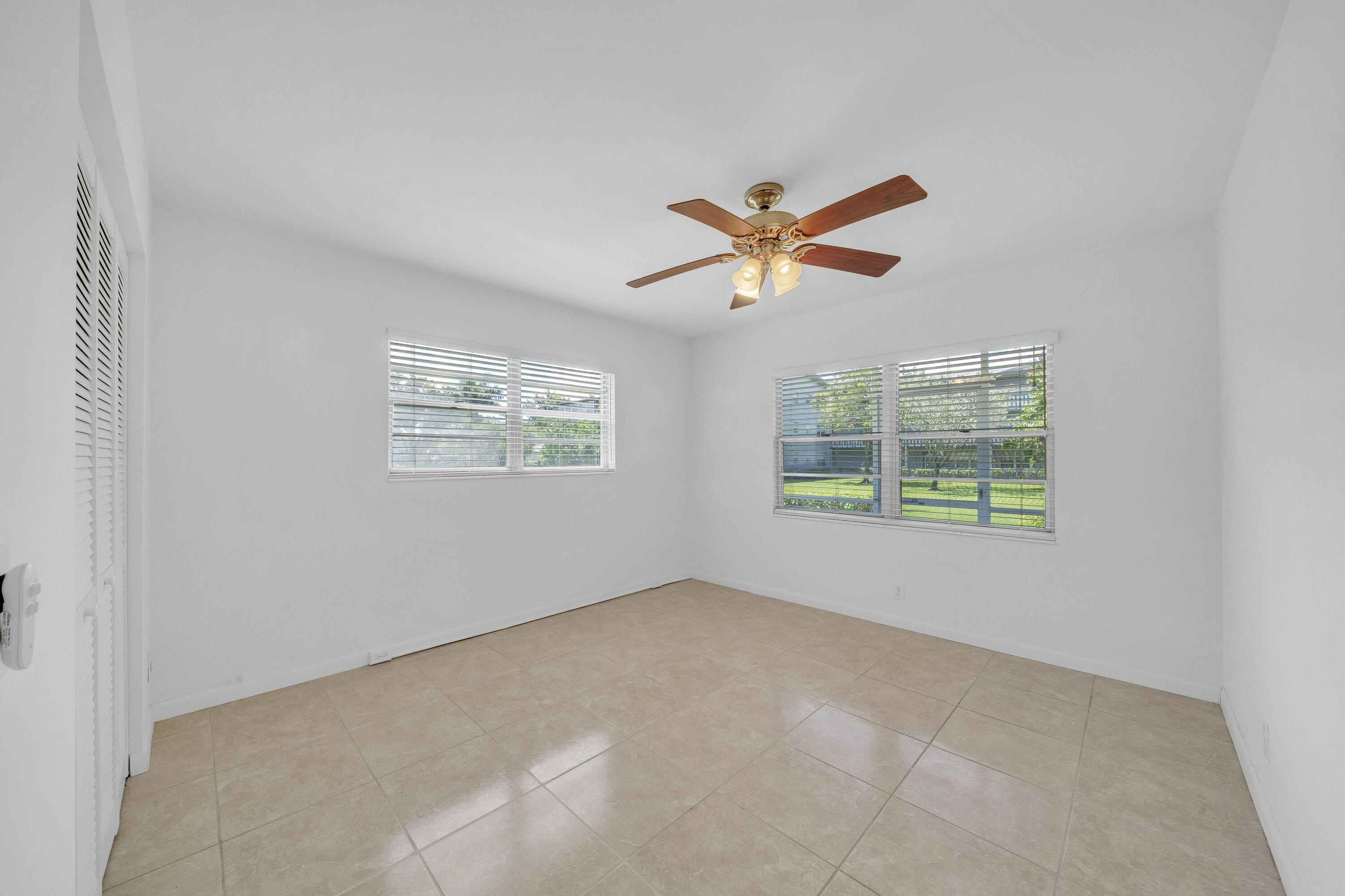 169 Suffolk E Property Photo 24