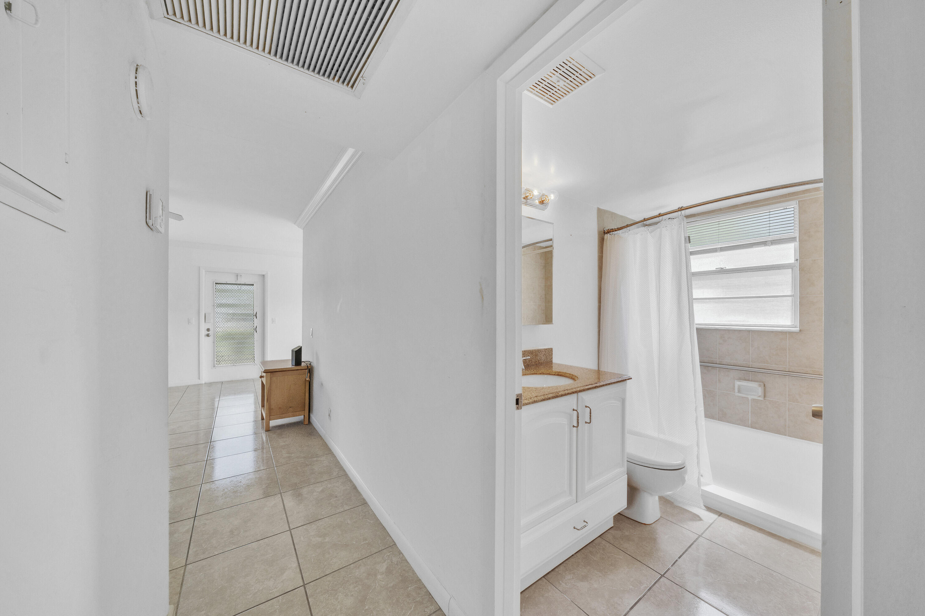 169 Suffolk E Property Photo 26