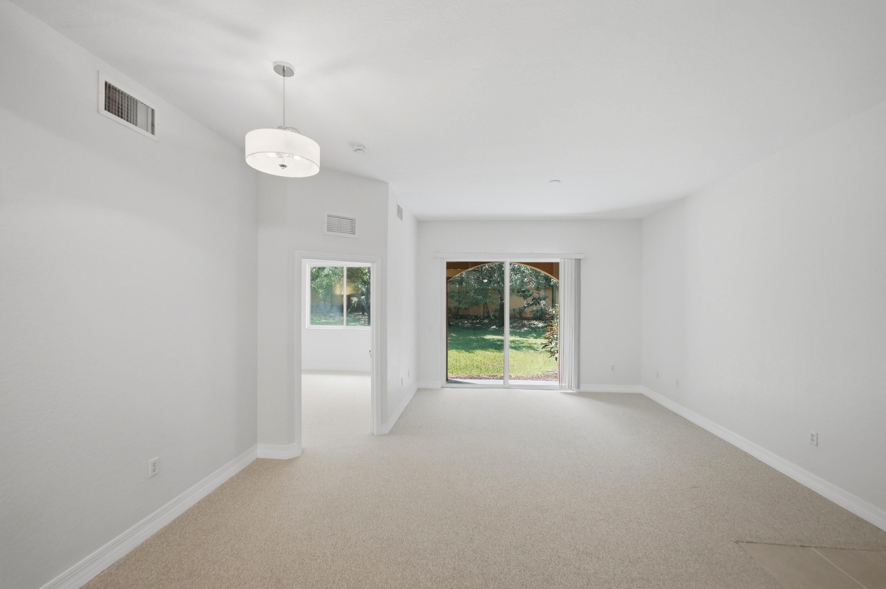 58 Se Palermo Court 104 Property Photo 12