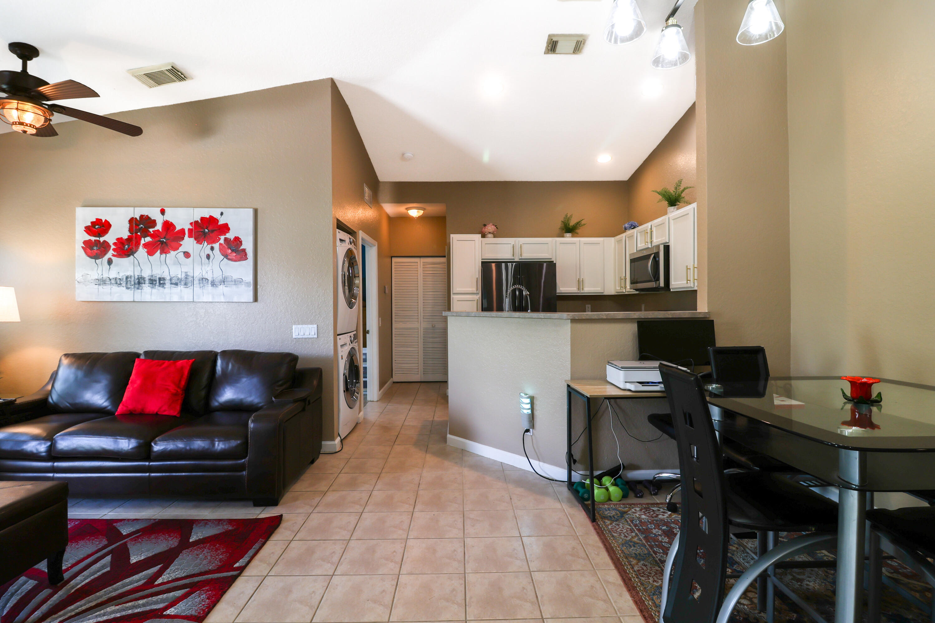 3133 Laurel Ridge Circle Property Photo 4