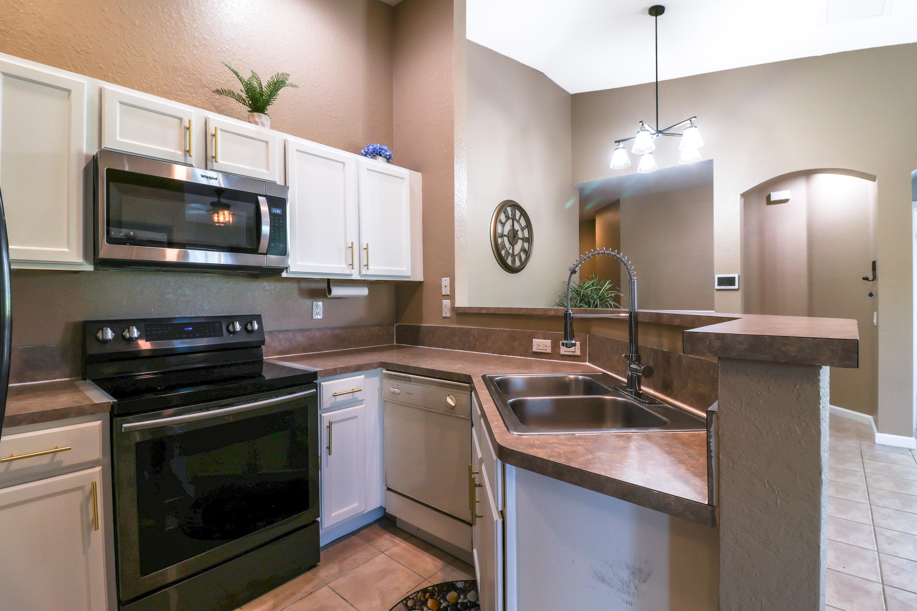 3133 Laurel Ridge Circle Property Photo 6