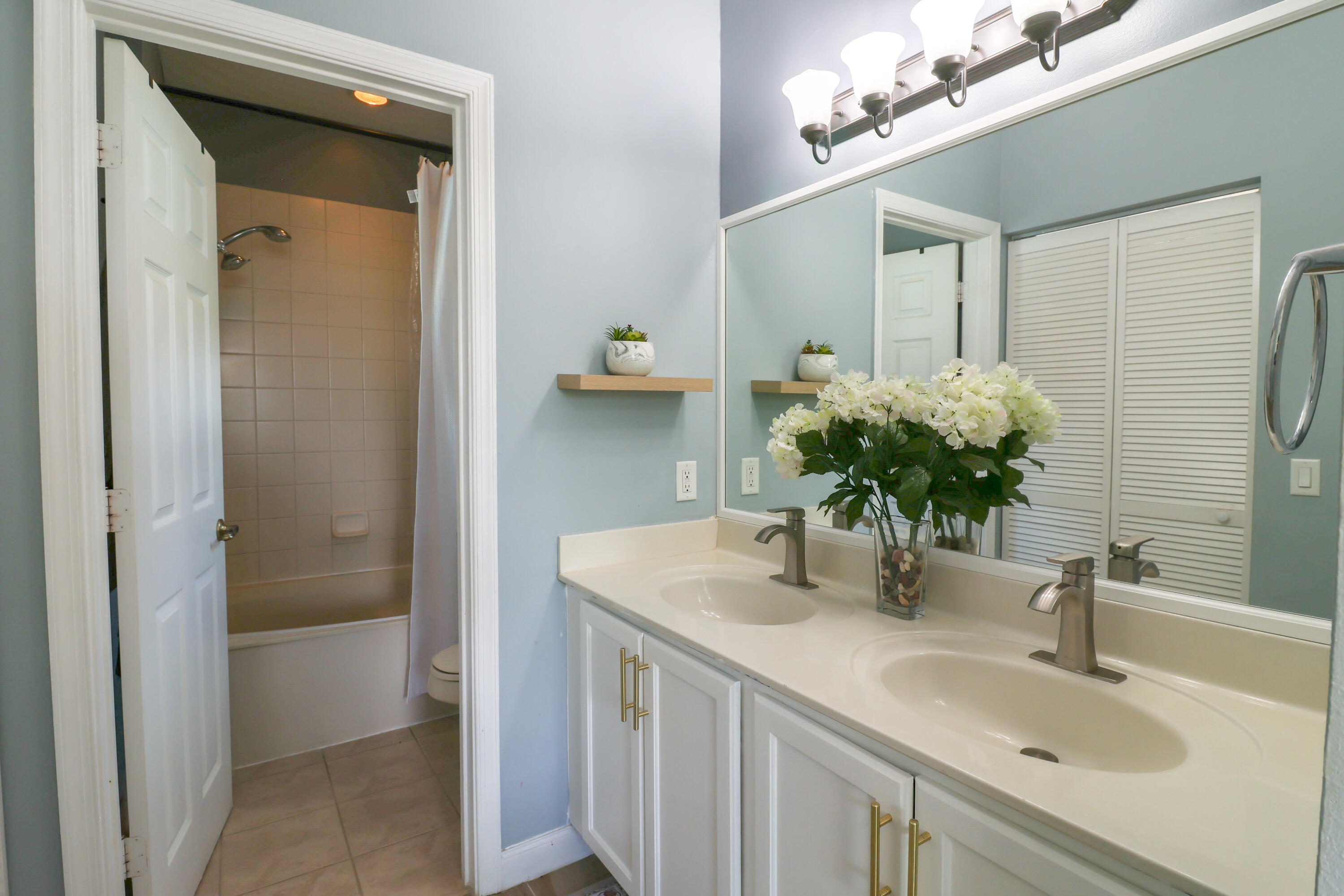 3133 Laurel Ridge Circle Property Photo 11