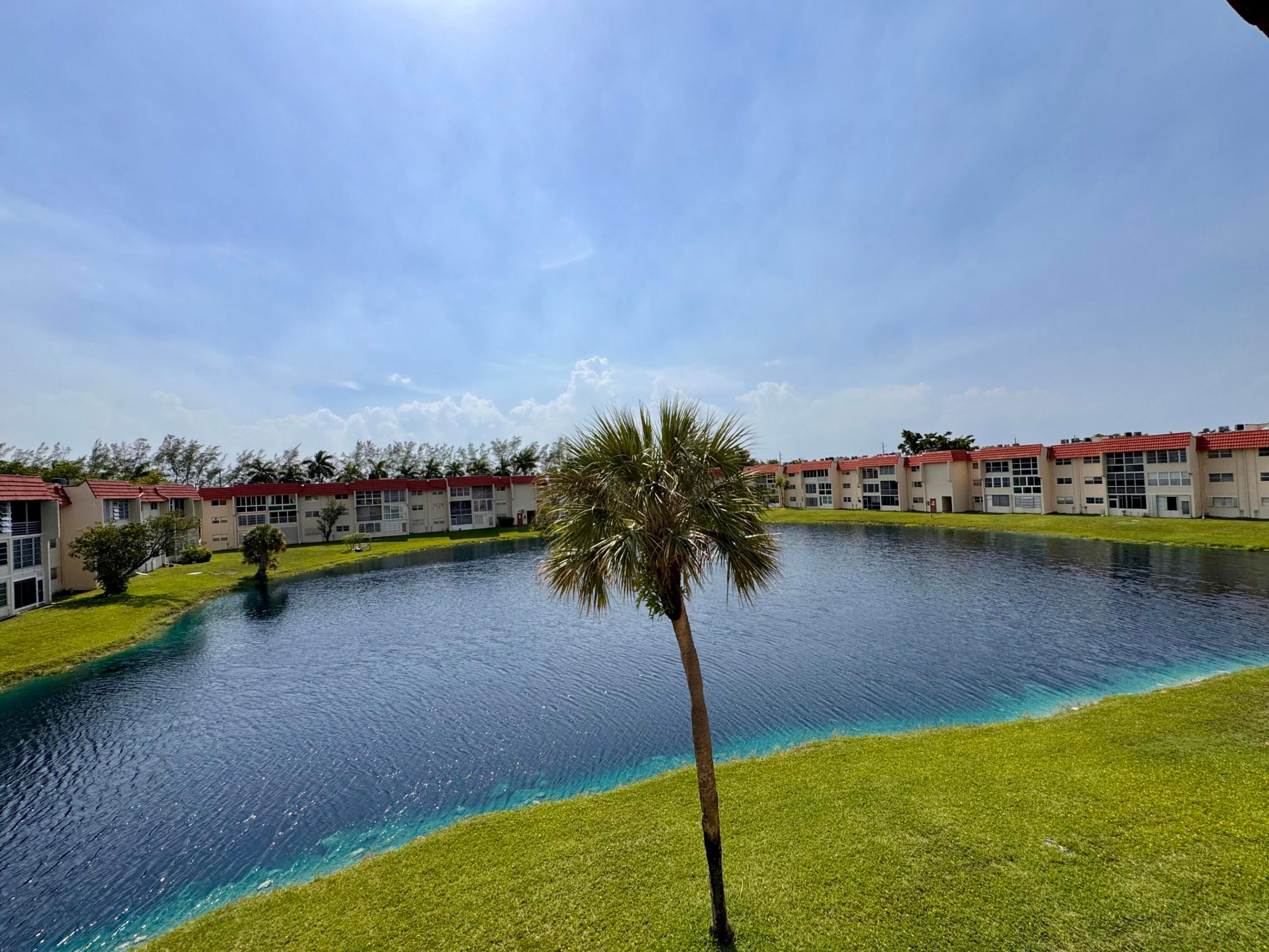 2831 E Sunrise Lakes Drive E 311 Property Photo 19