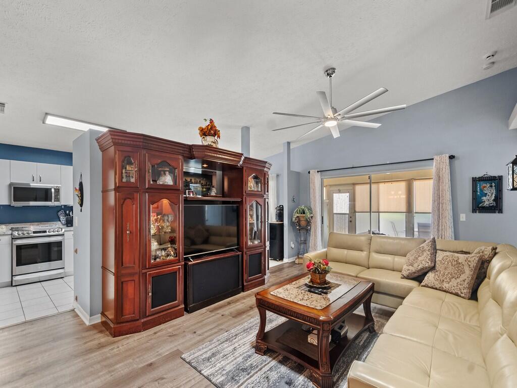 6704 Picante Circle Property Photo 29