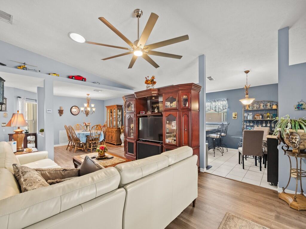 6704 Picante Circle Property Photo 34