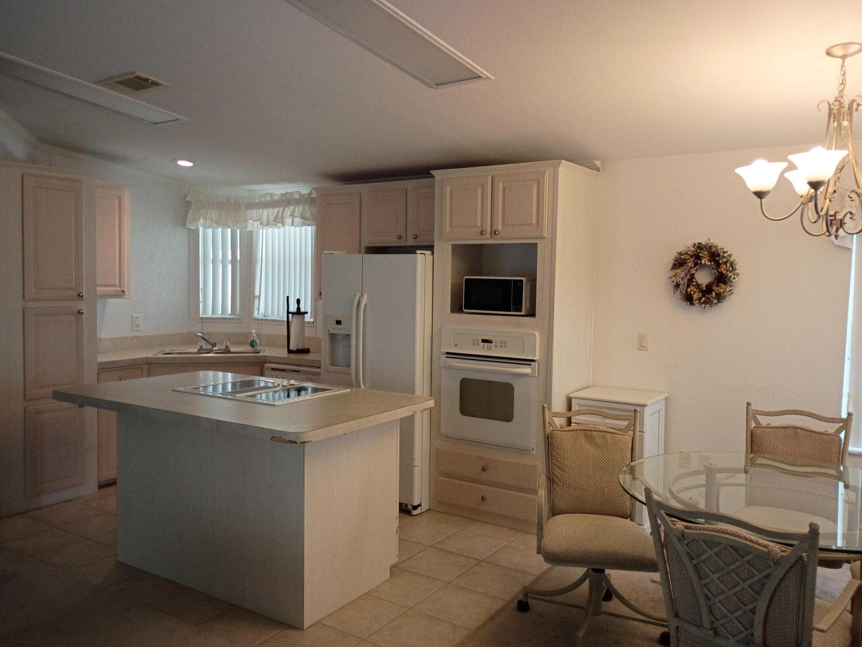 2080 Sw 85th Avenue Property Photo 6