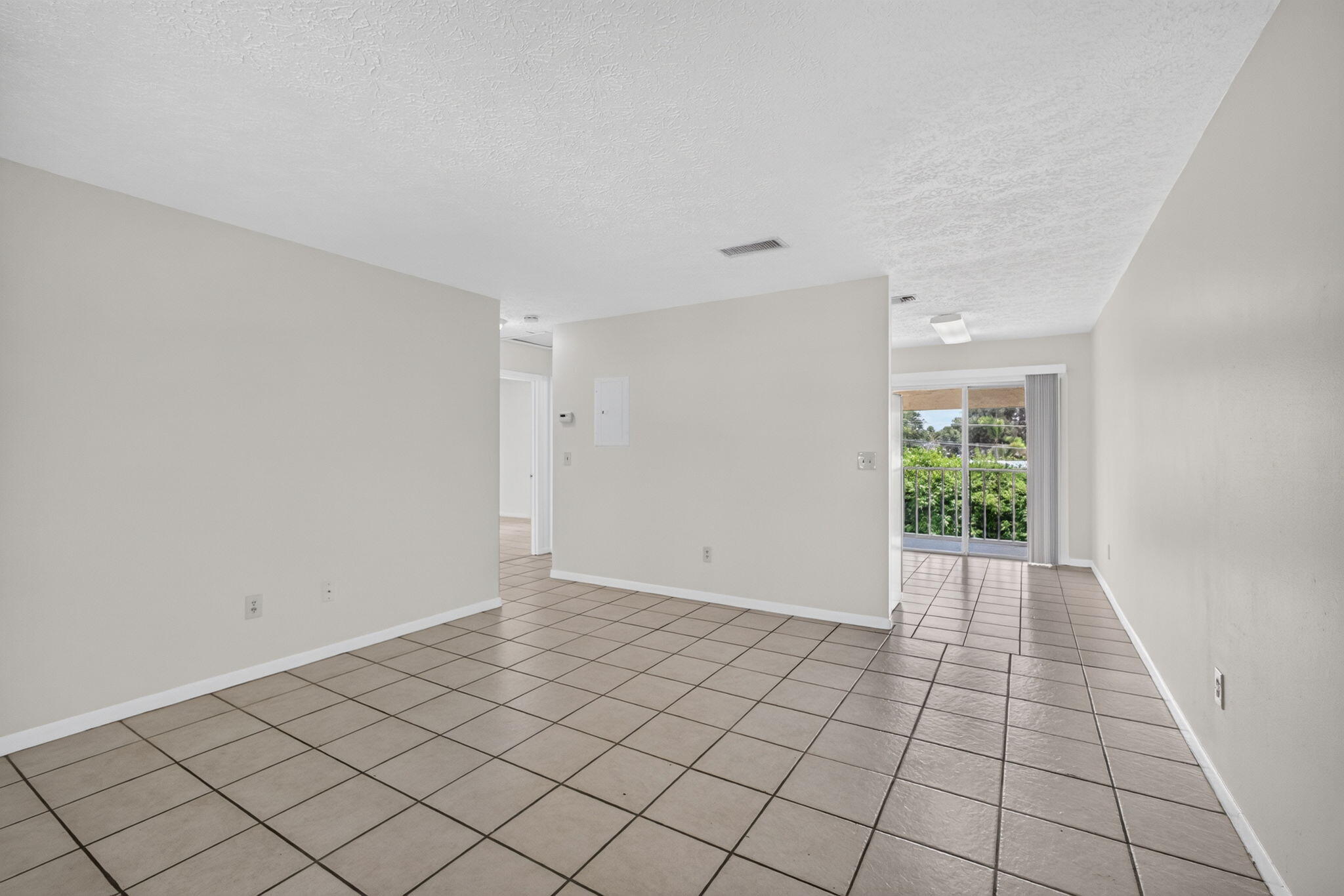 708 Sw Gardens Boulevard Property Photo 11