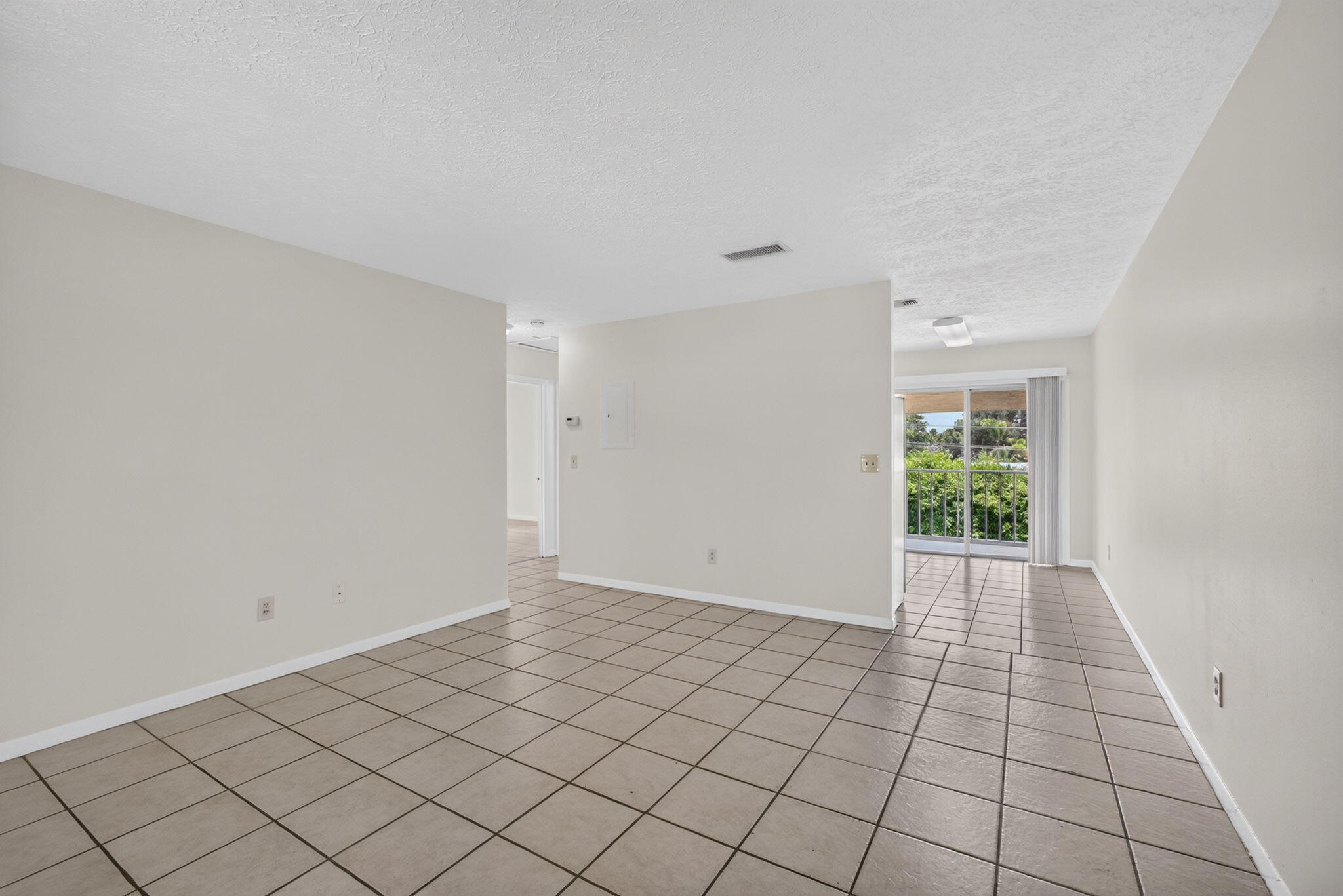 708 Sw Gardens Boulevard Property Photo 12