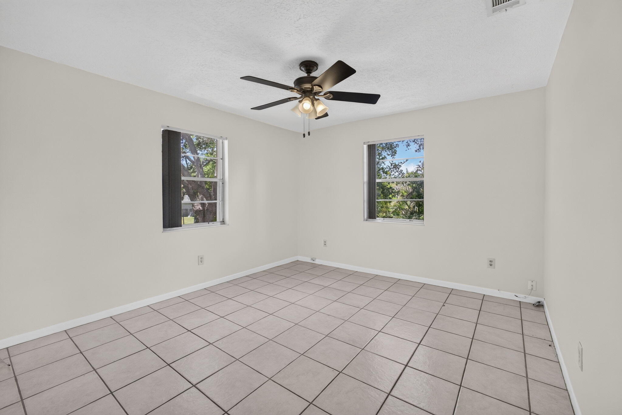 708 Sw Gardens Boulevard Property Photo 27