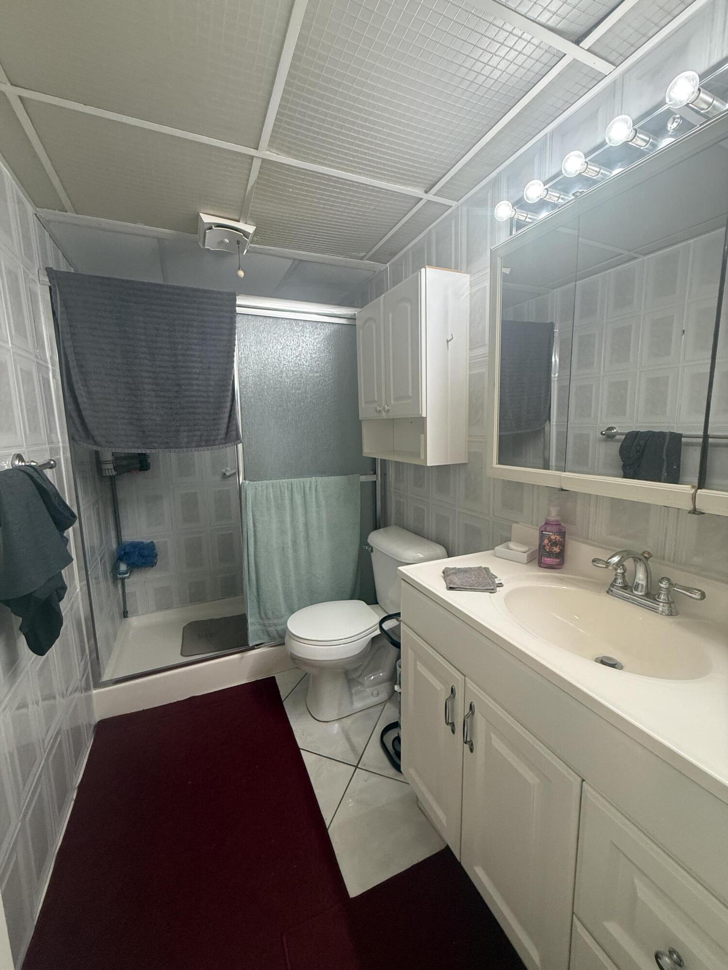 2811 Somerset Drive 118 Property Photo 7