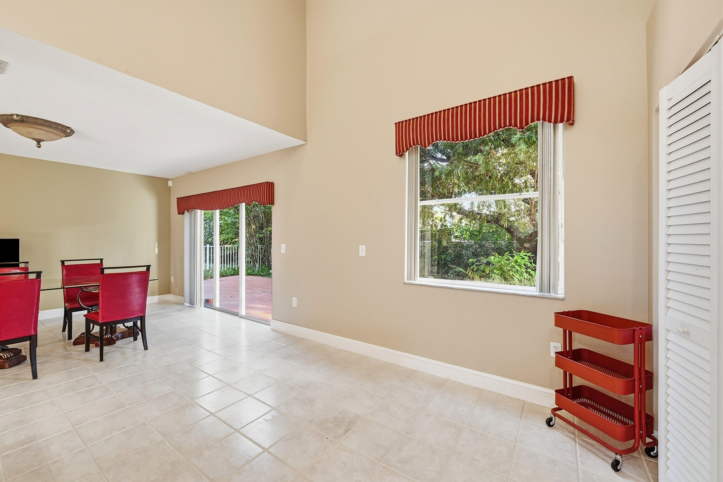 306 Nw 115th Way Property Photo 19