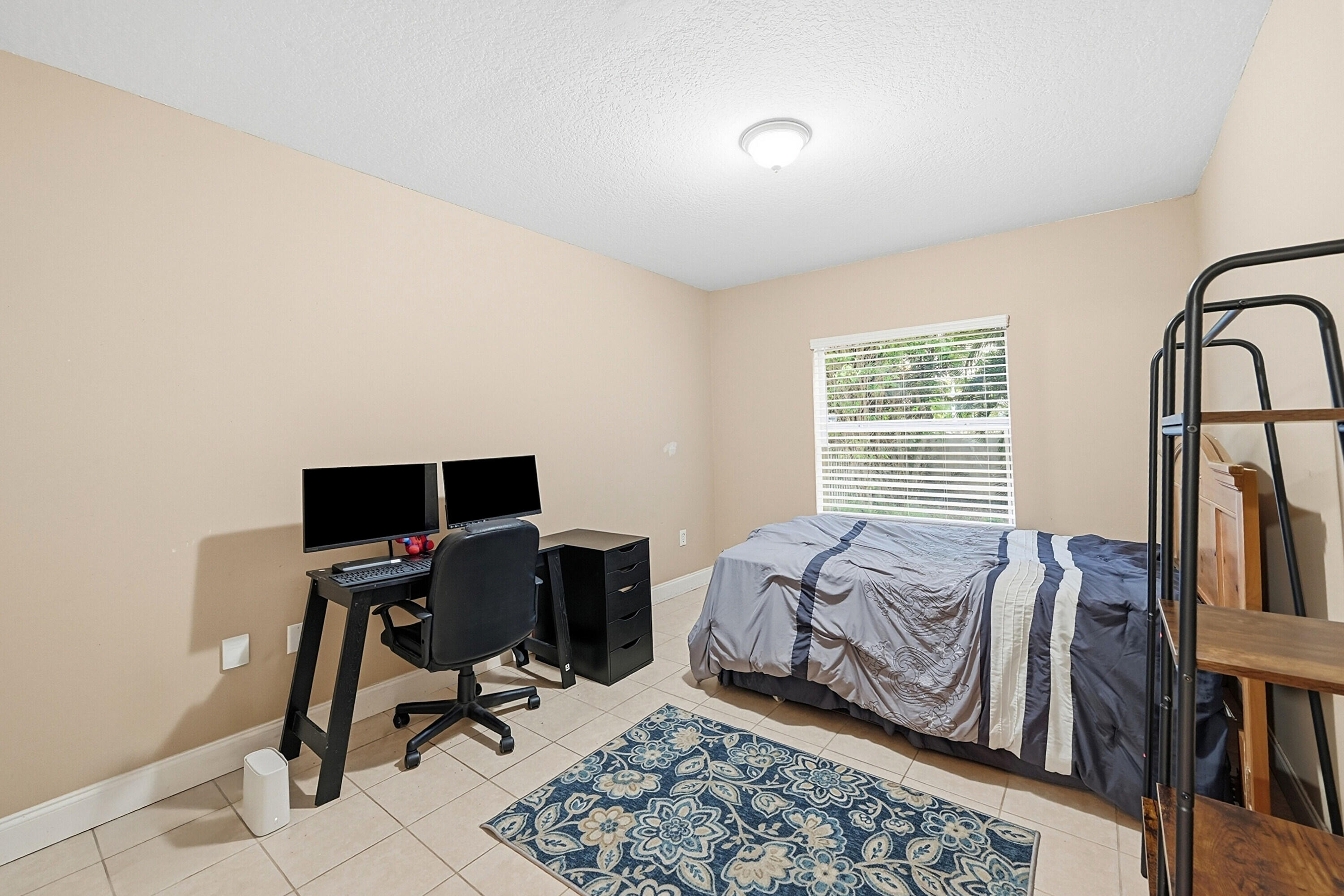 306 Nw 115th Way Property Photo 33