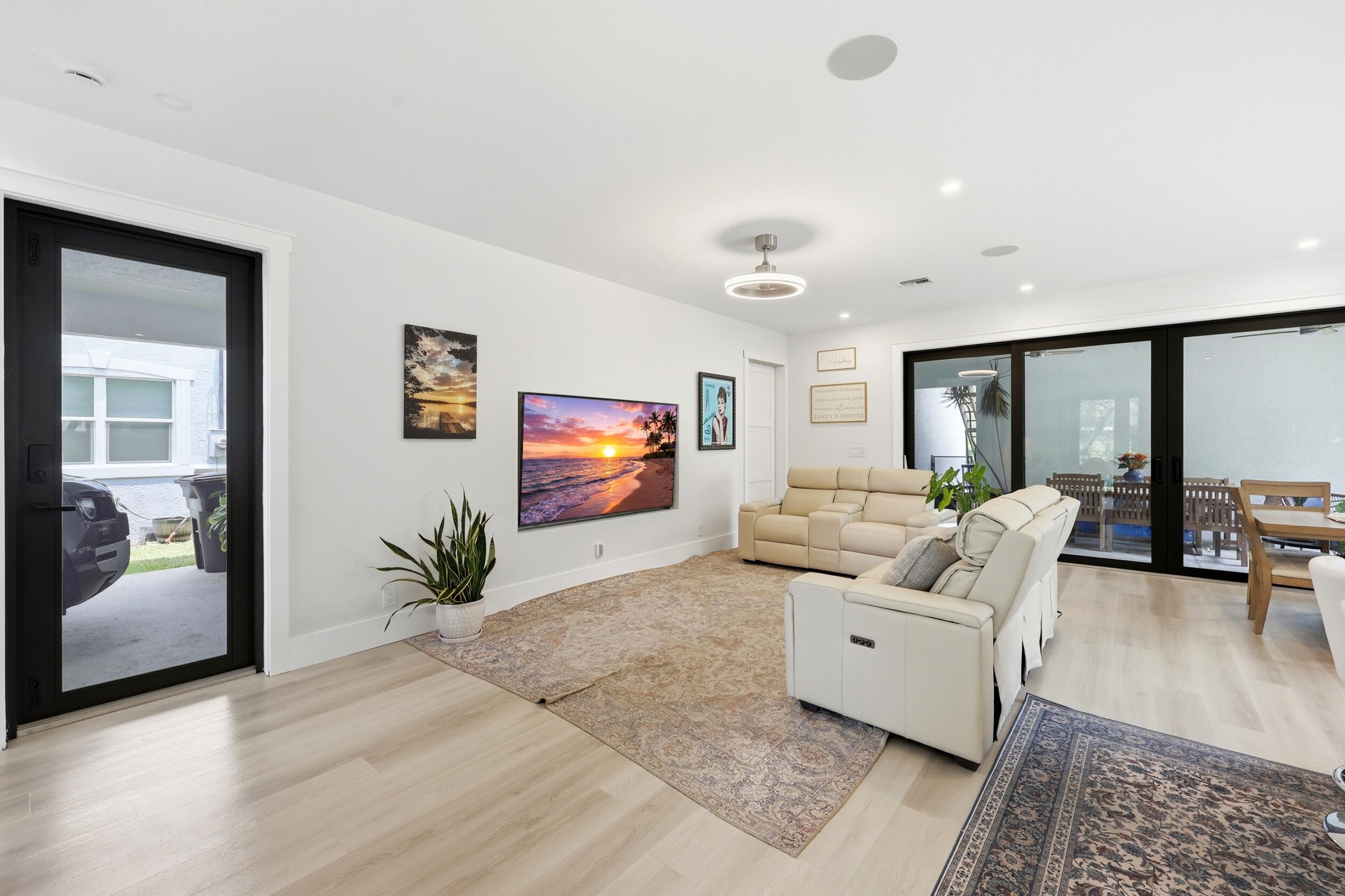 740 Winters Street Property Photo 6