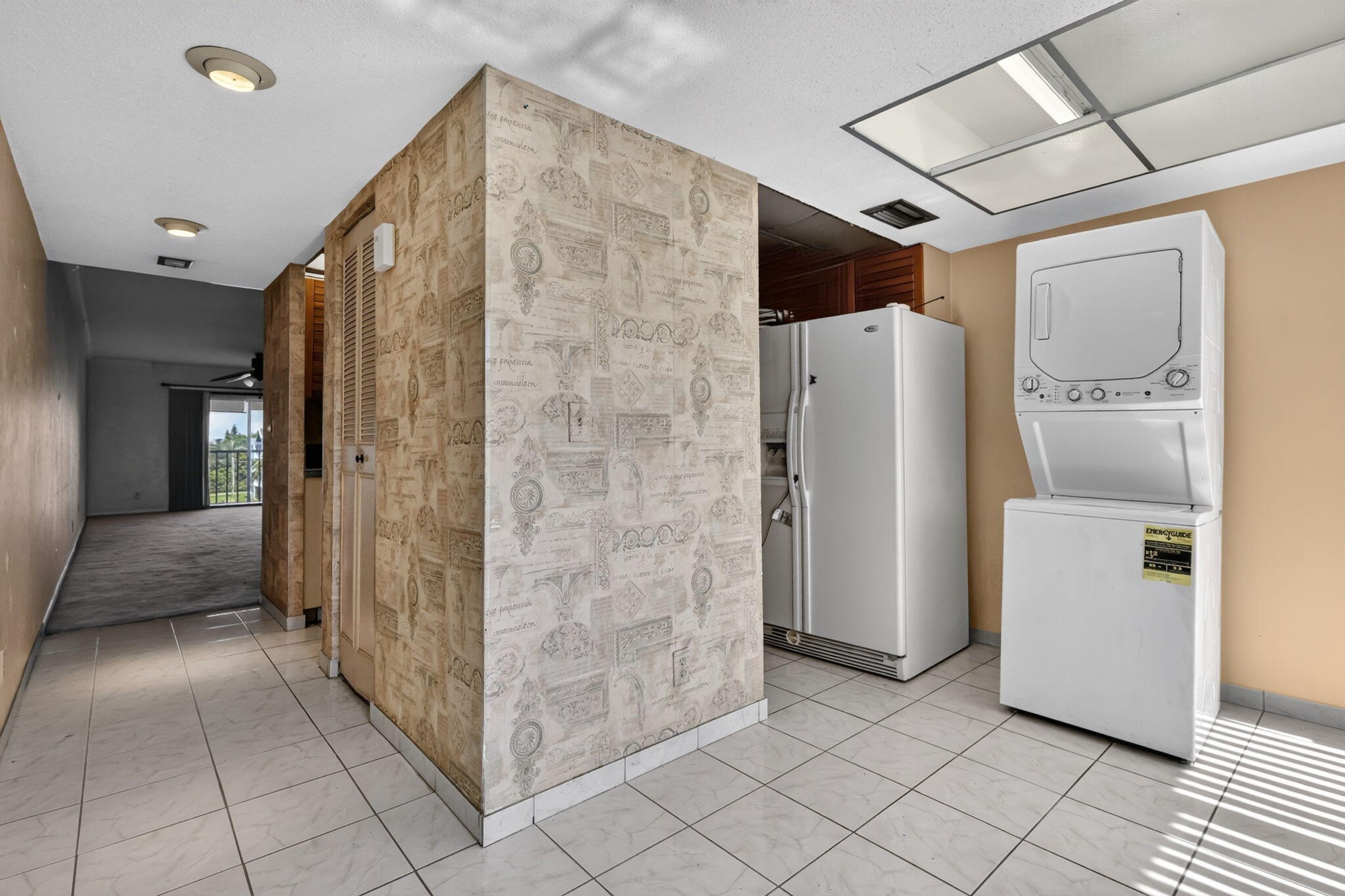 5884 Morningstar Circle 406 Property Photo 4