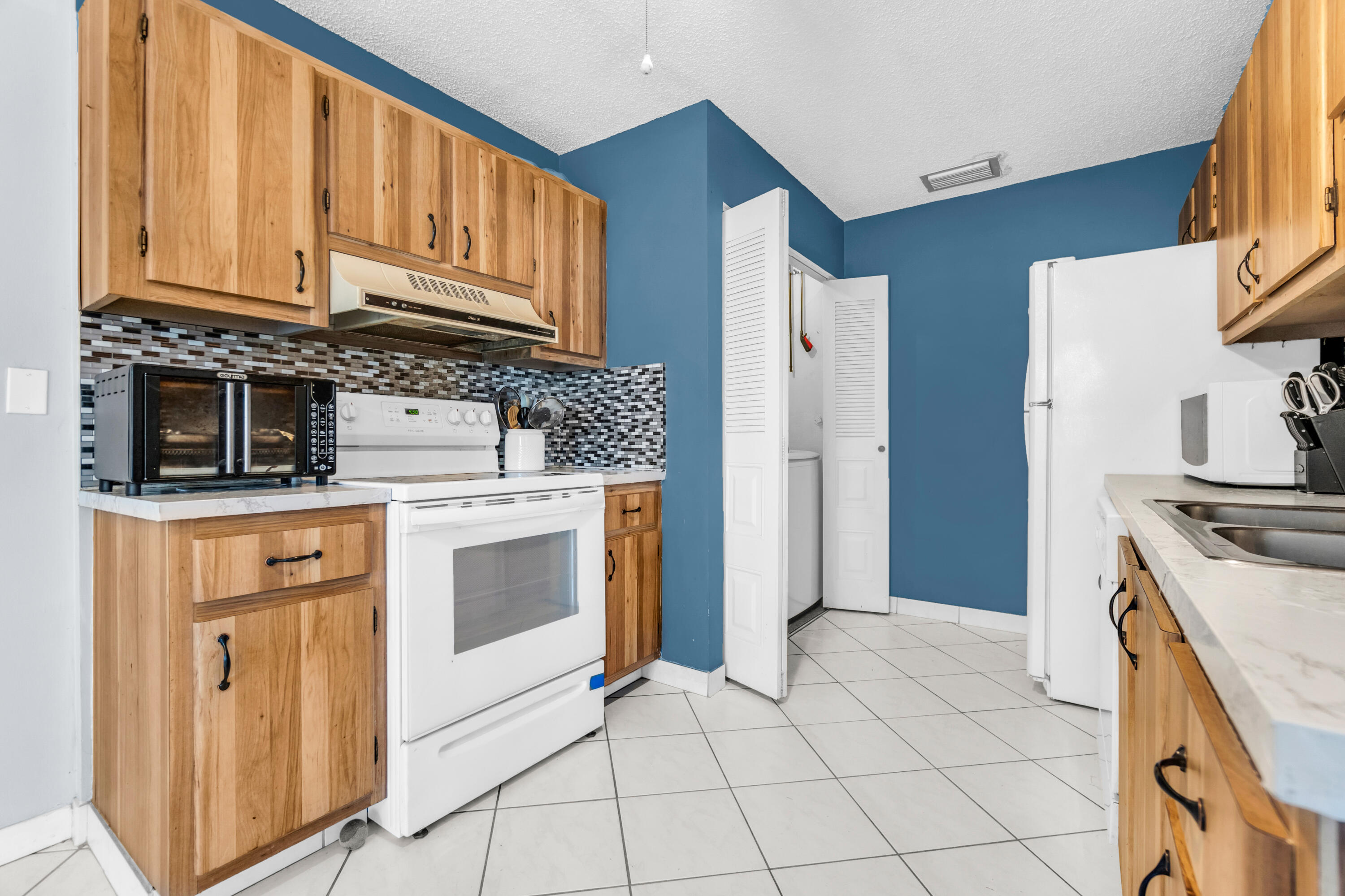 3360 Ne Rossi Court Ne Property Photo 18
