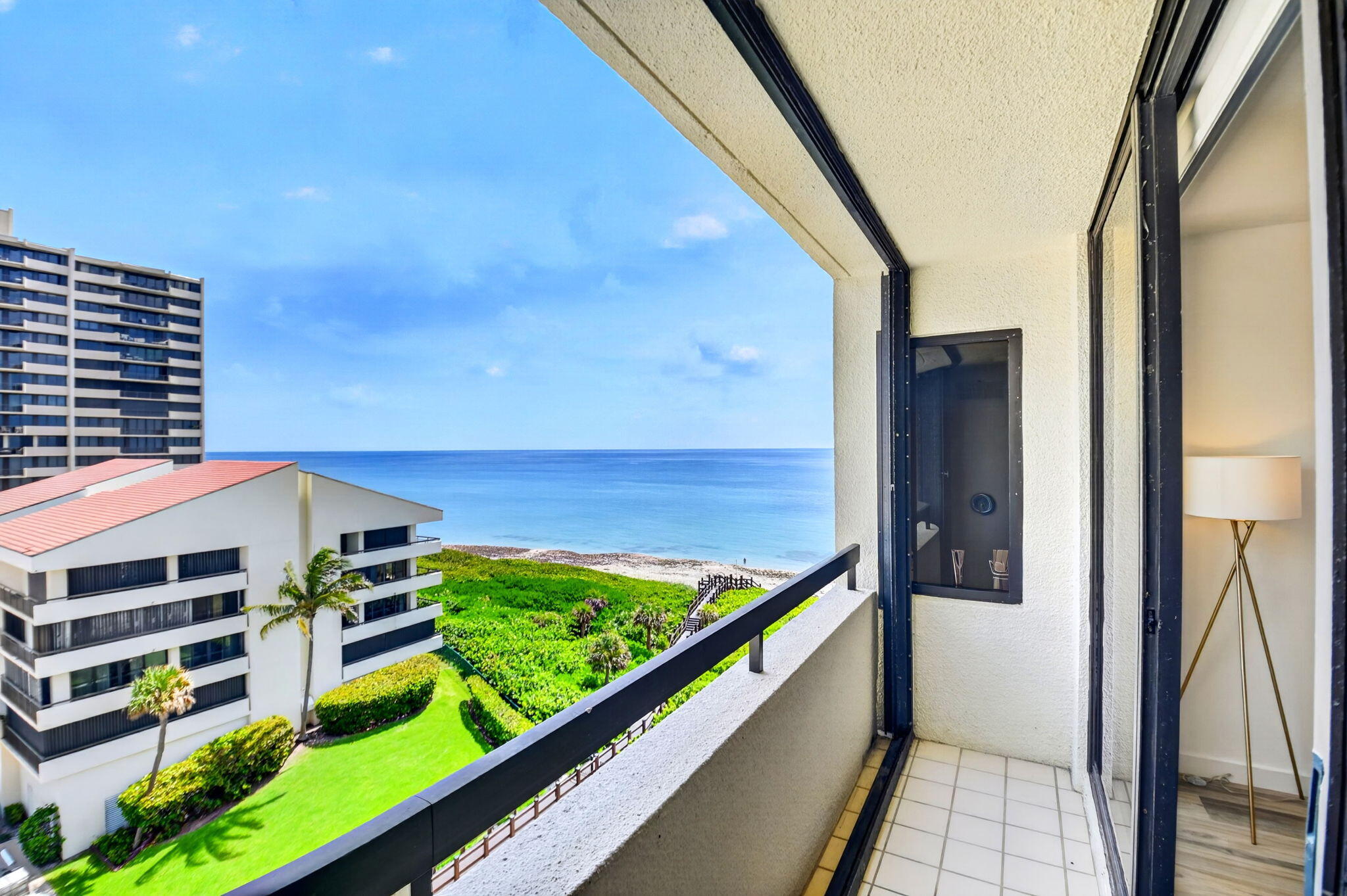 4000 N Ocean Drive 703 Property Photo 48