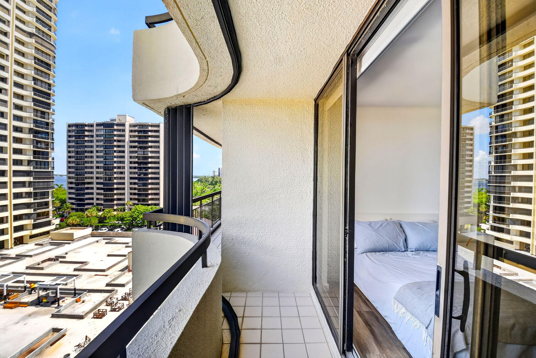 4000 N Ocean Drive 703 Property Photo 49