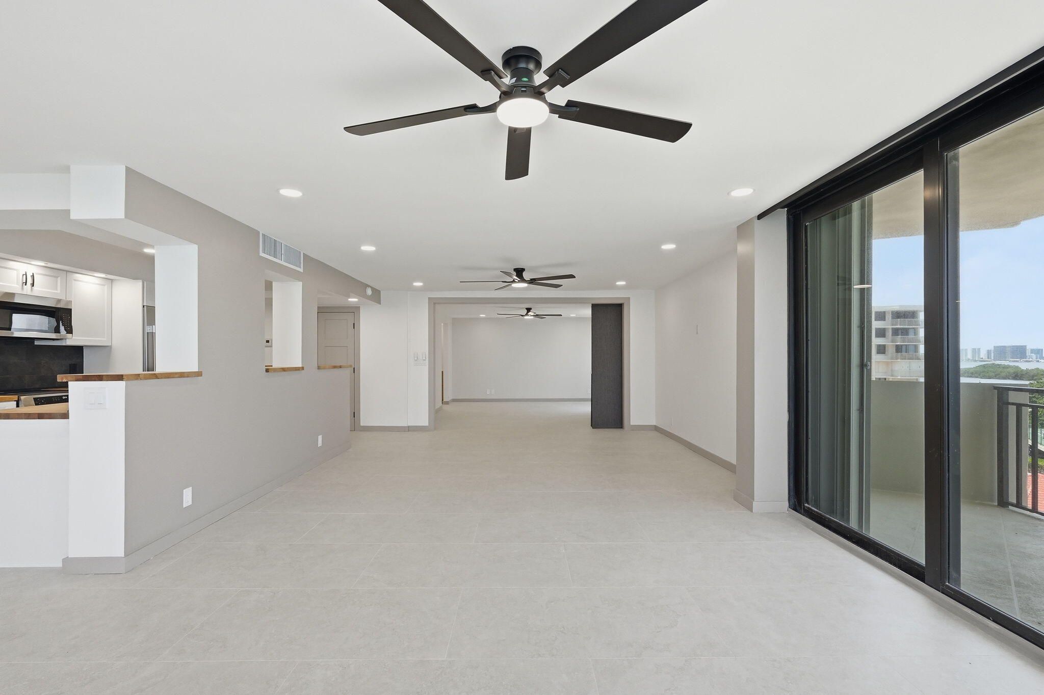 5460 N Ocean Drive 6a Property Photo 13