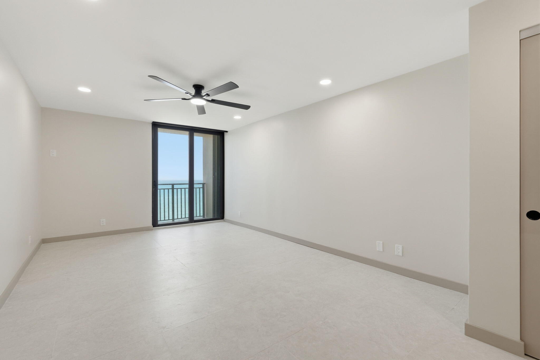 5460 N Ocean Drive 6a Property Photo 33