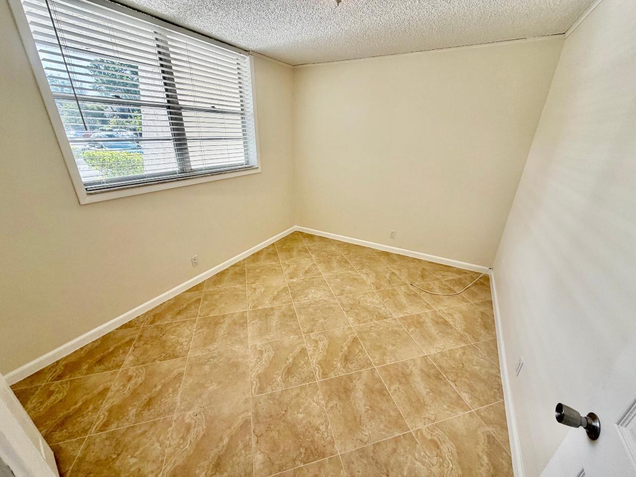 9230 Lagoon Place 110 Property Photo 10