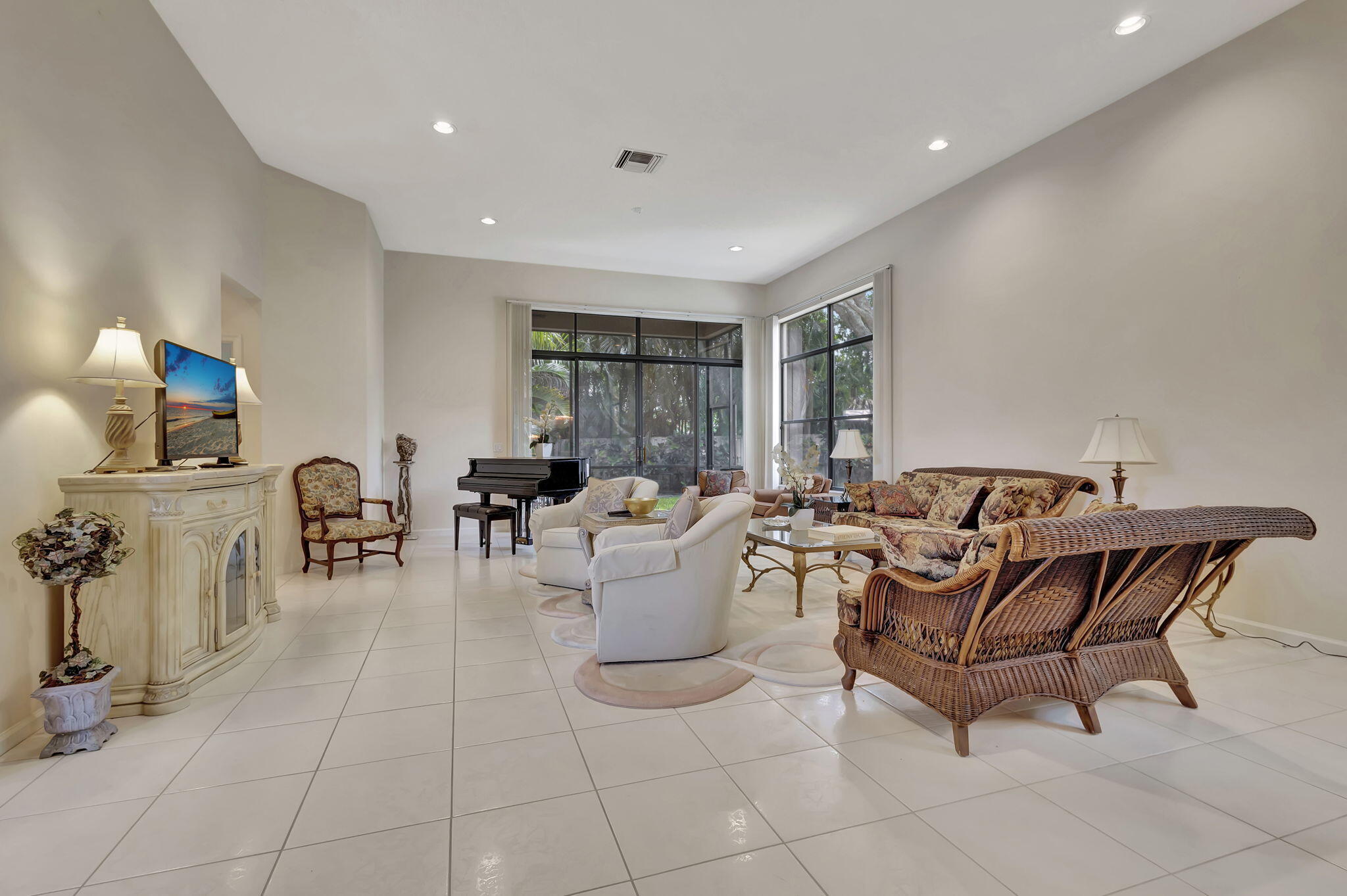 4528 Barclay Fair Way Property Photo 6